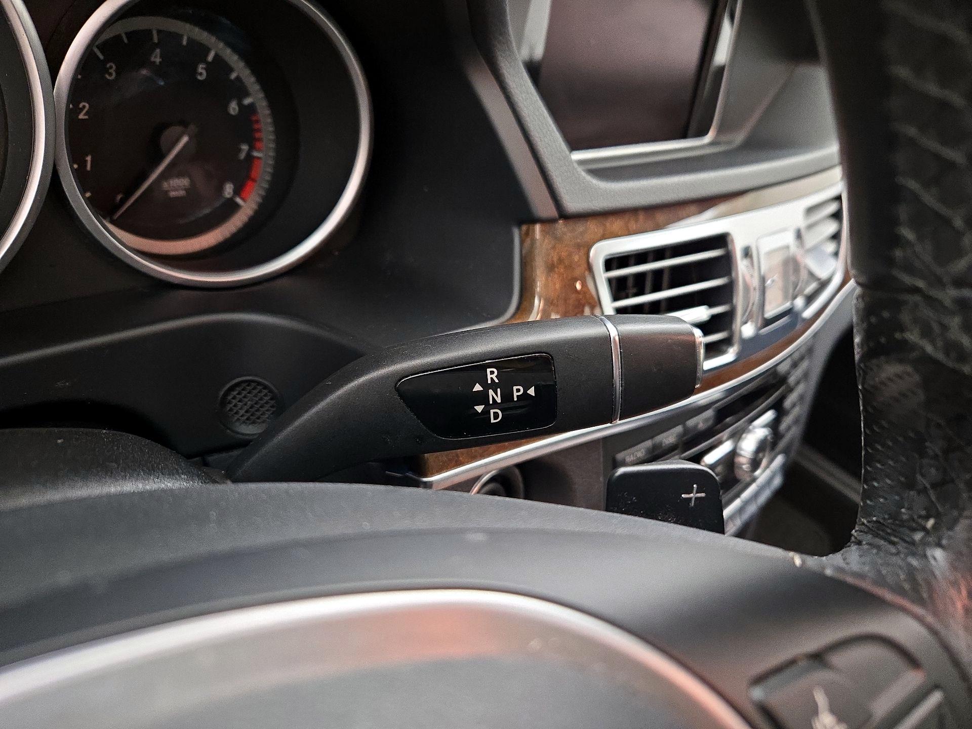 Thumbnail: 2015 Mercedes-Benz E-Class - 18