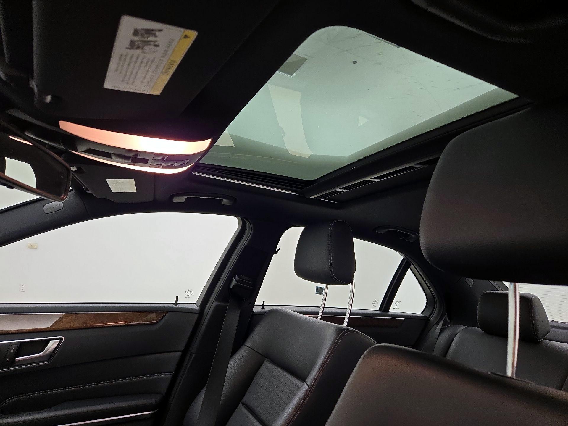 Thumbnail: 2015 Mercedes-Benz E-Class - 20