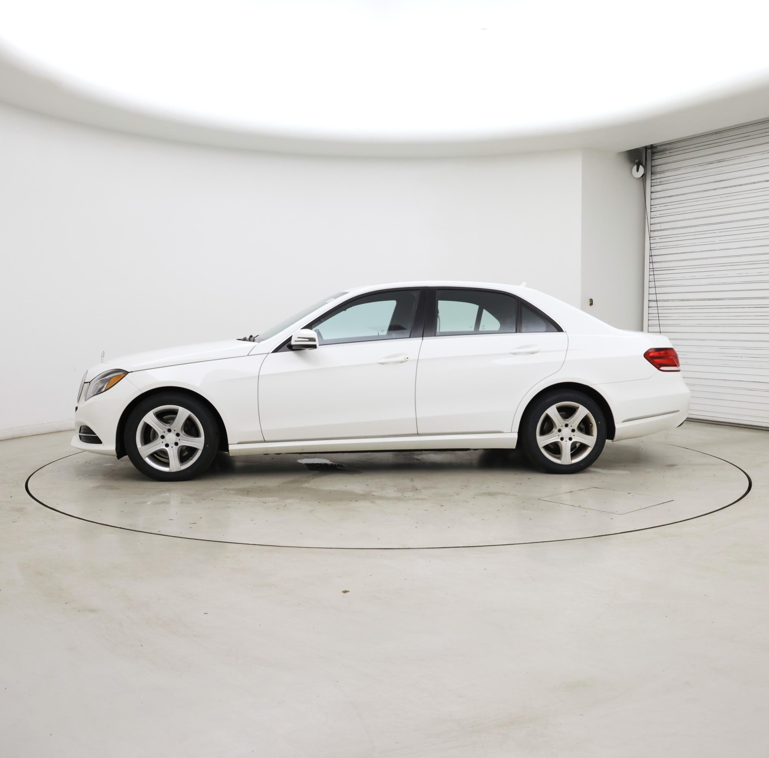 Thumbnail: 2015 Mercedes-Benz E-Class - 3