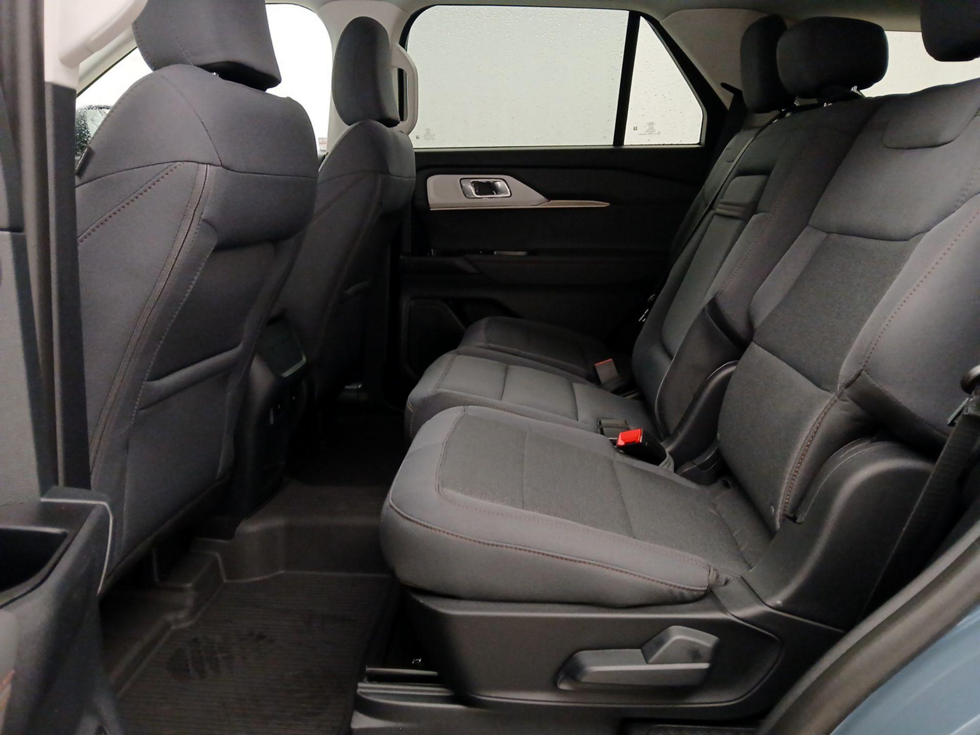 Thumbnail: 2025 Ford Explorer - 20