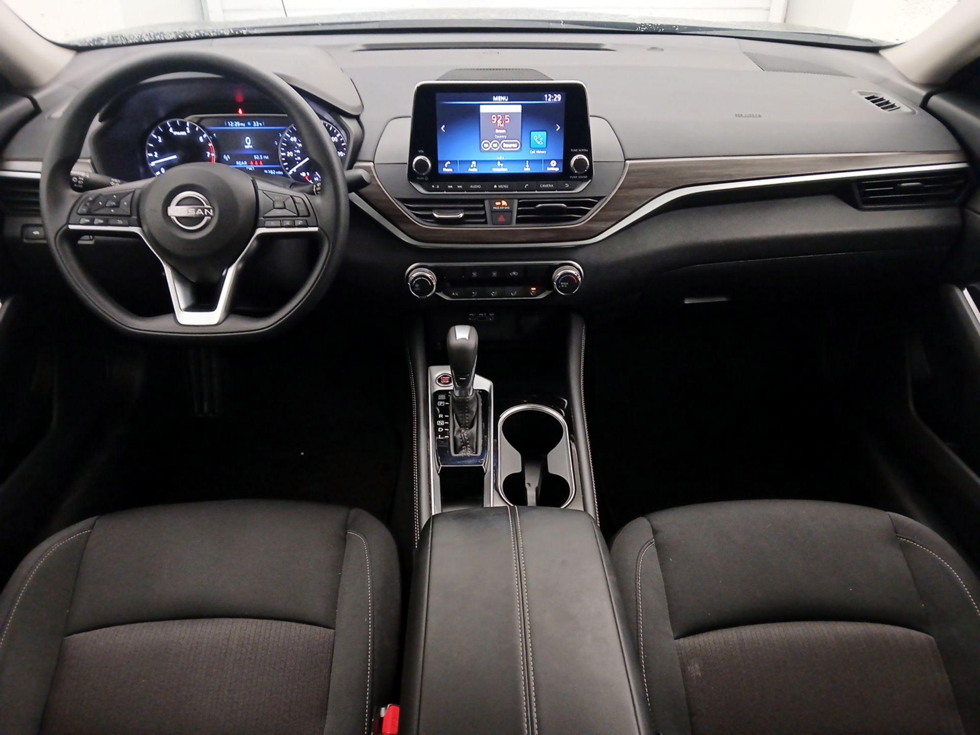 Thumbnail: 2023 Nissan Altima - 9