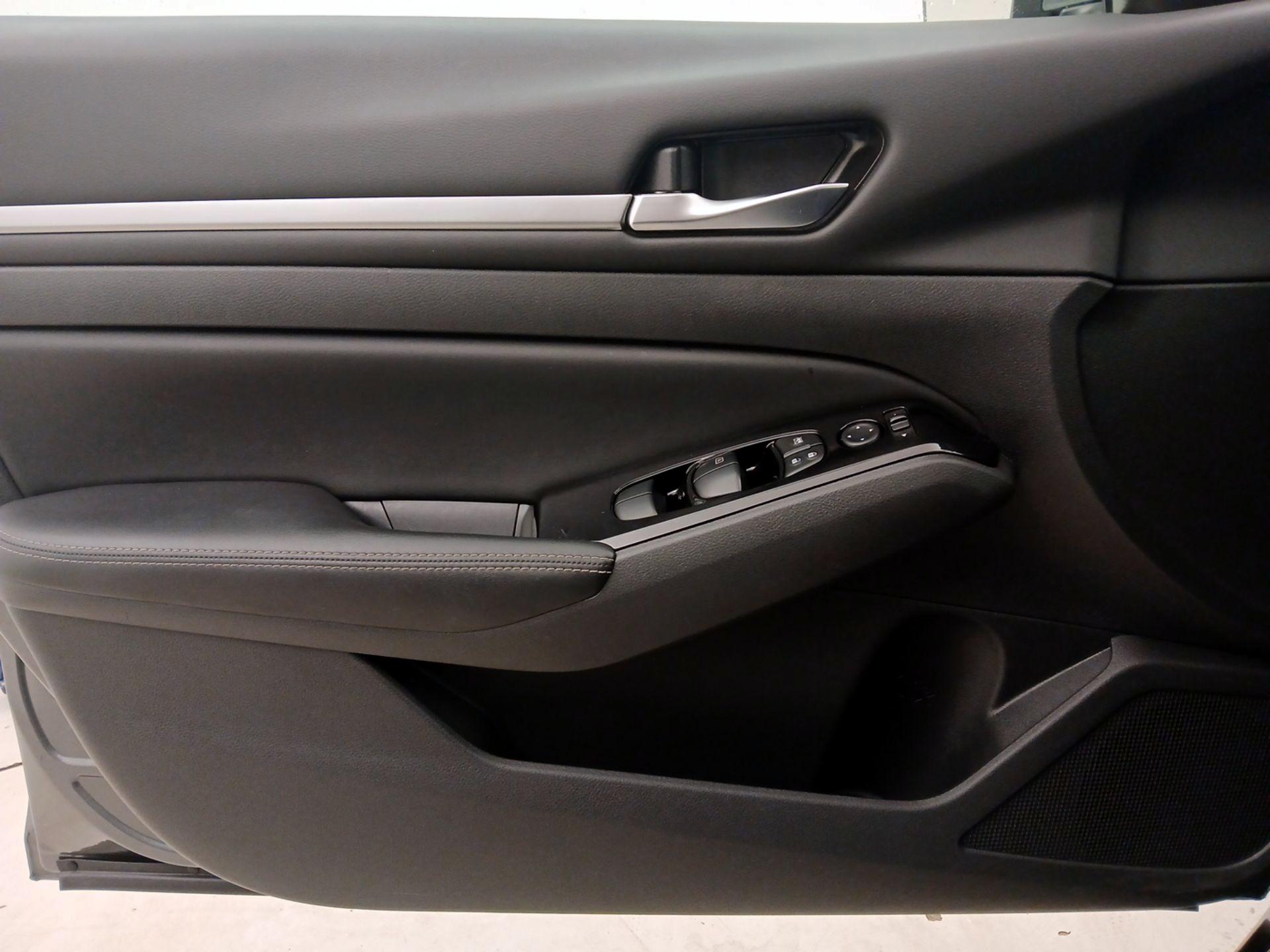 Thumbnail: 2023 Nissan Altima - 12