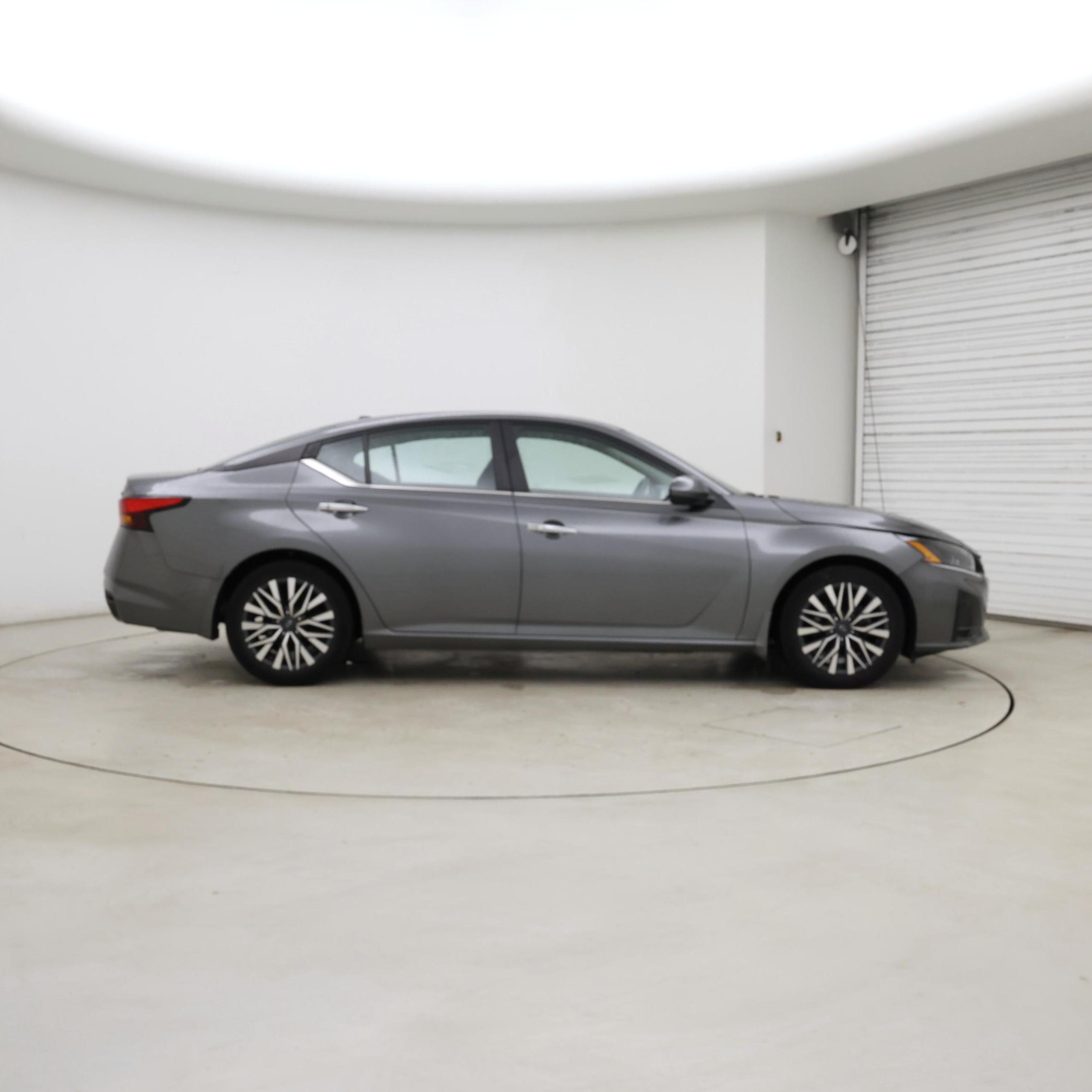 Thumbnail: 2023 Nissan Altima - 7