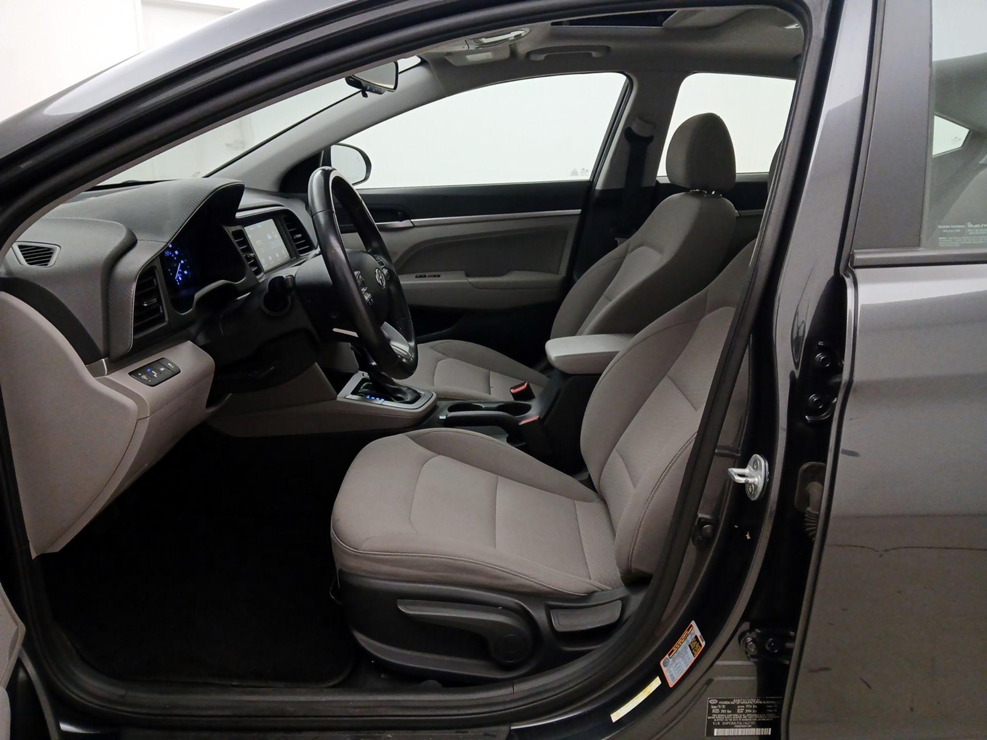 Thumbnail: 2020 Hyundai Elantra - 11