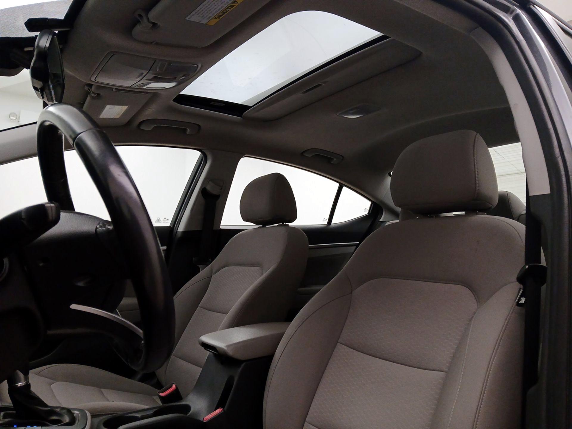 Thumbnail: 2020 Hyundai Elantra - 19