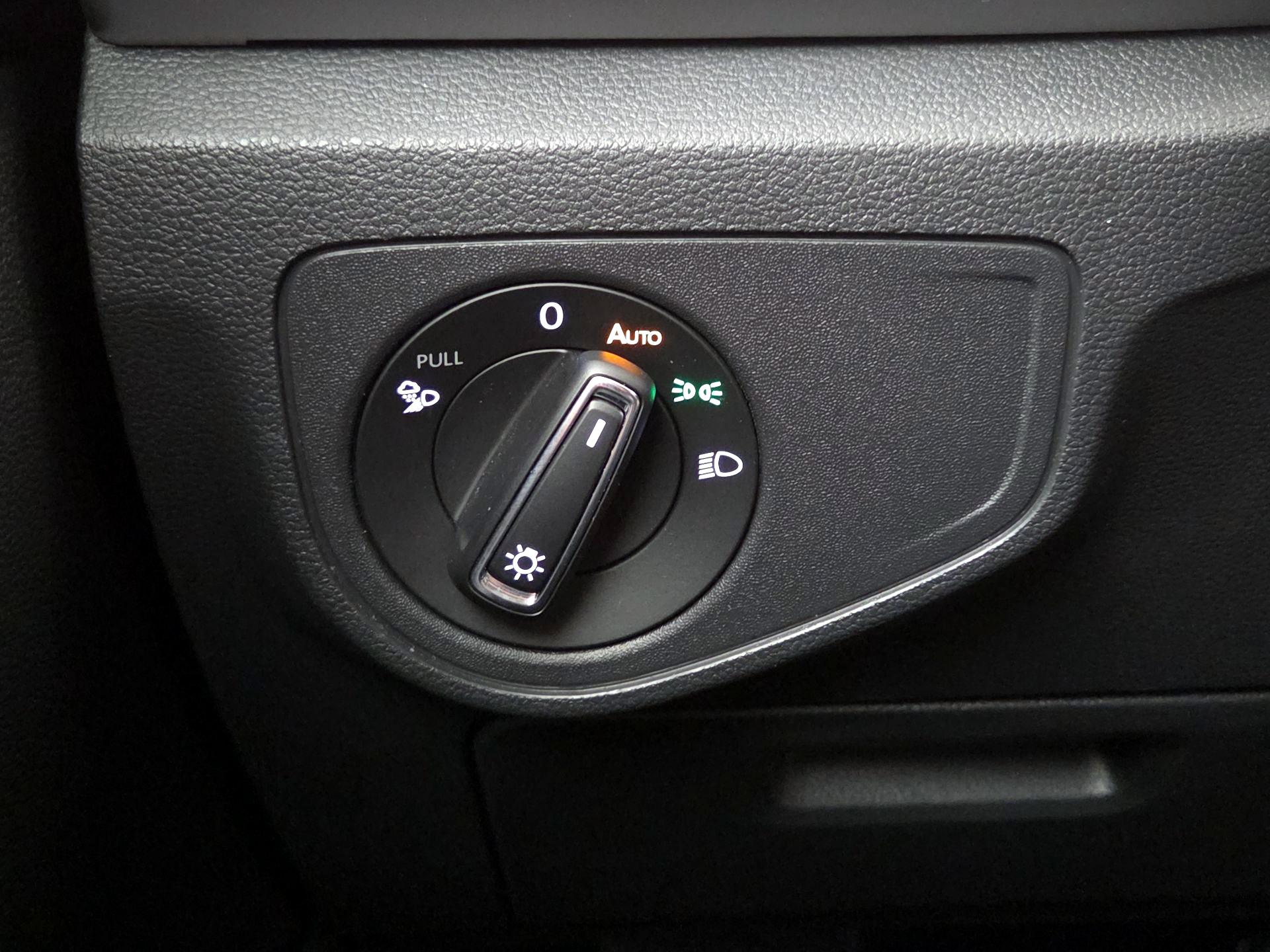 Thumbnail: 2022 Volkswagen Atlas - 13