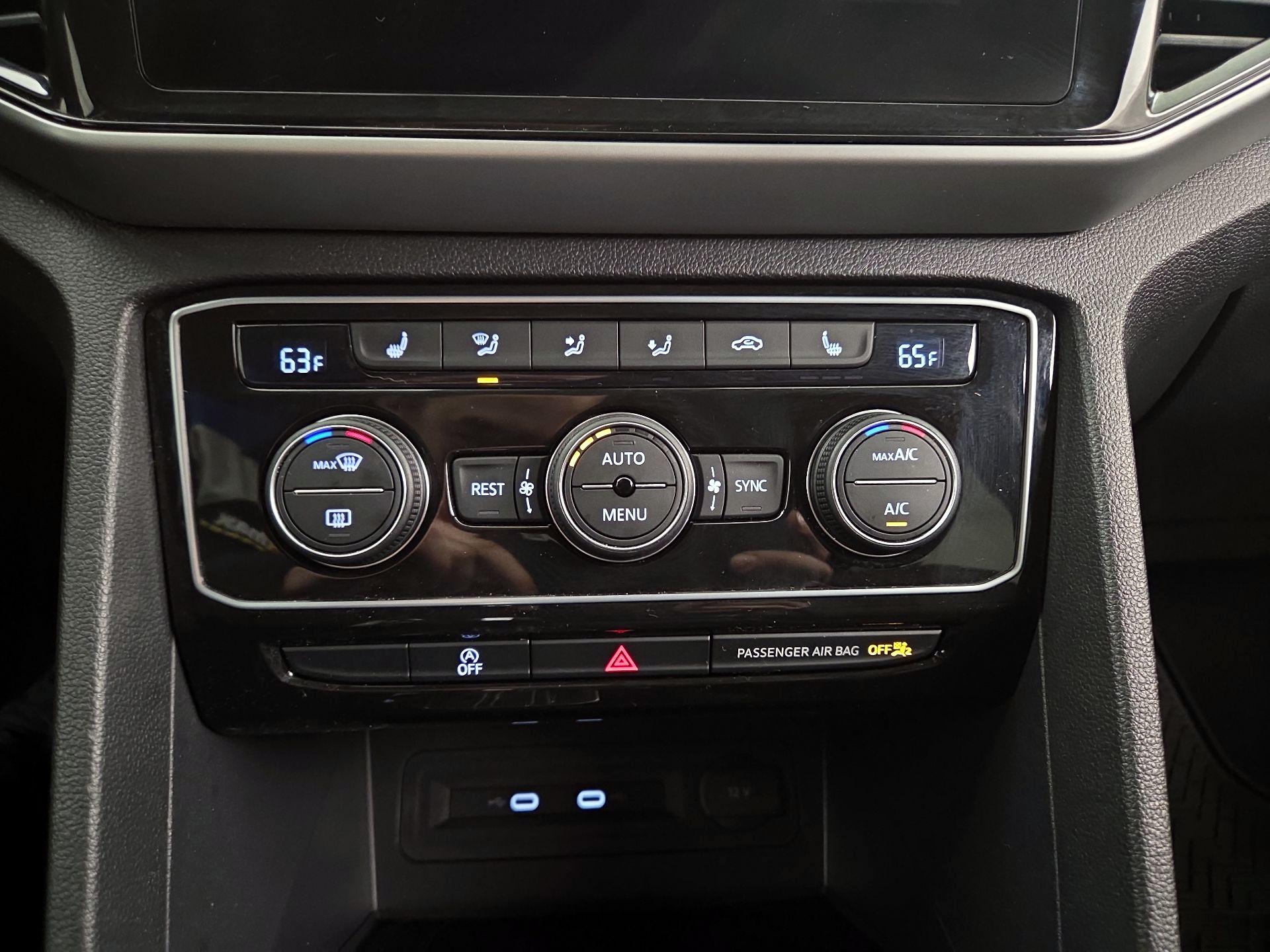 Thumbnail: 2022 Volkswagen Atlas - 16