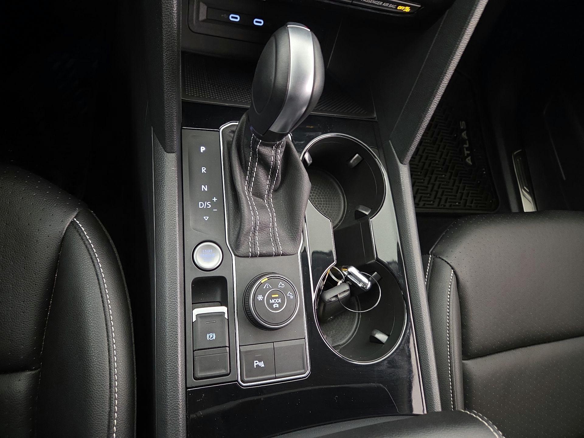 Thumbnail: 2022 Volkswagen Atlas - 17