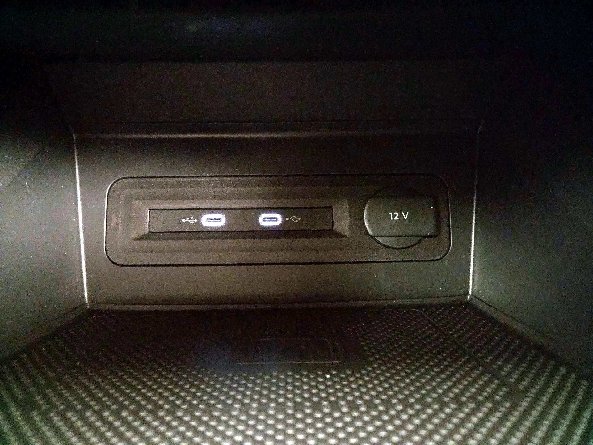 Thumbnail: 2022 Volkswagen Atlas - 18