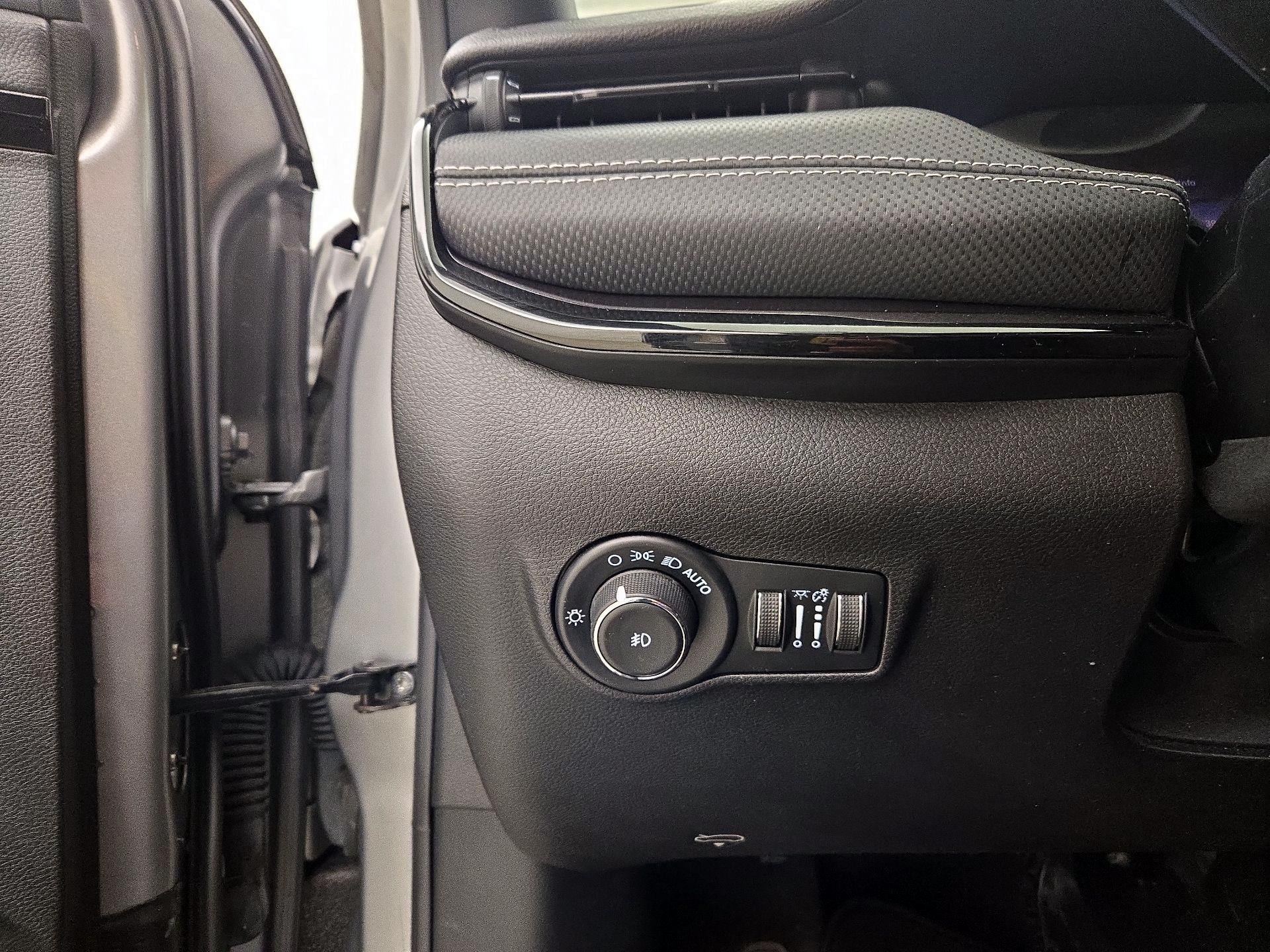 Thumbnail: 2022 Jeep Compass - 13