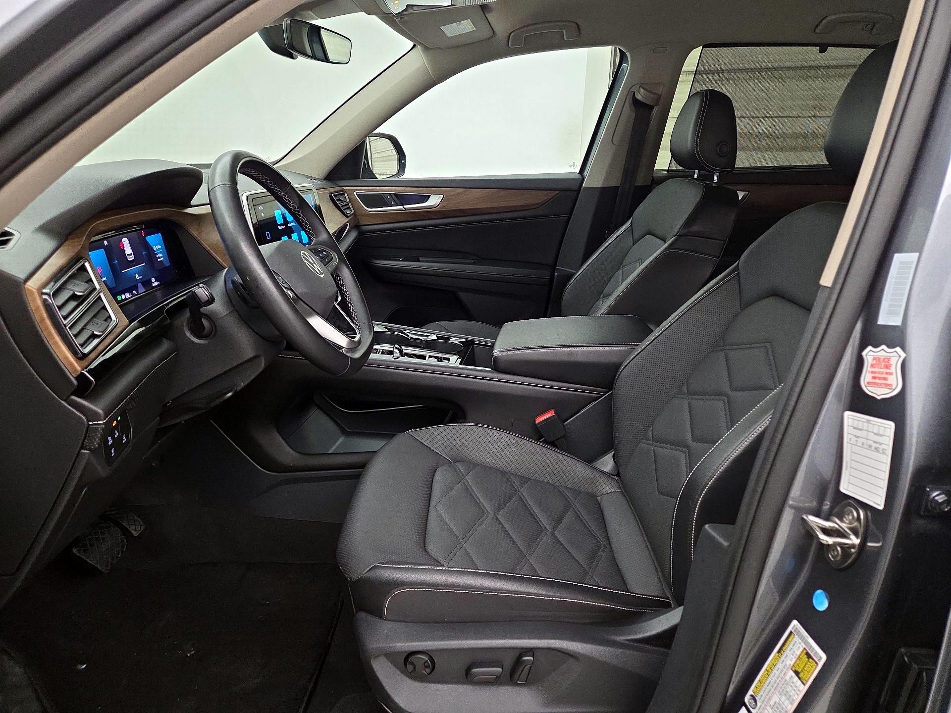 Thumbnail: 2024 Volkswagen Atlas - 11