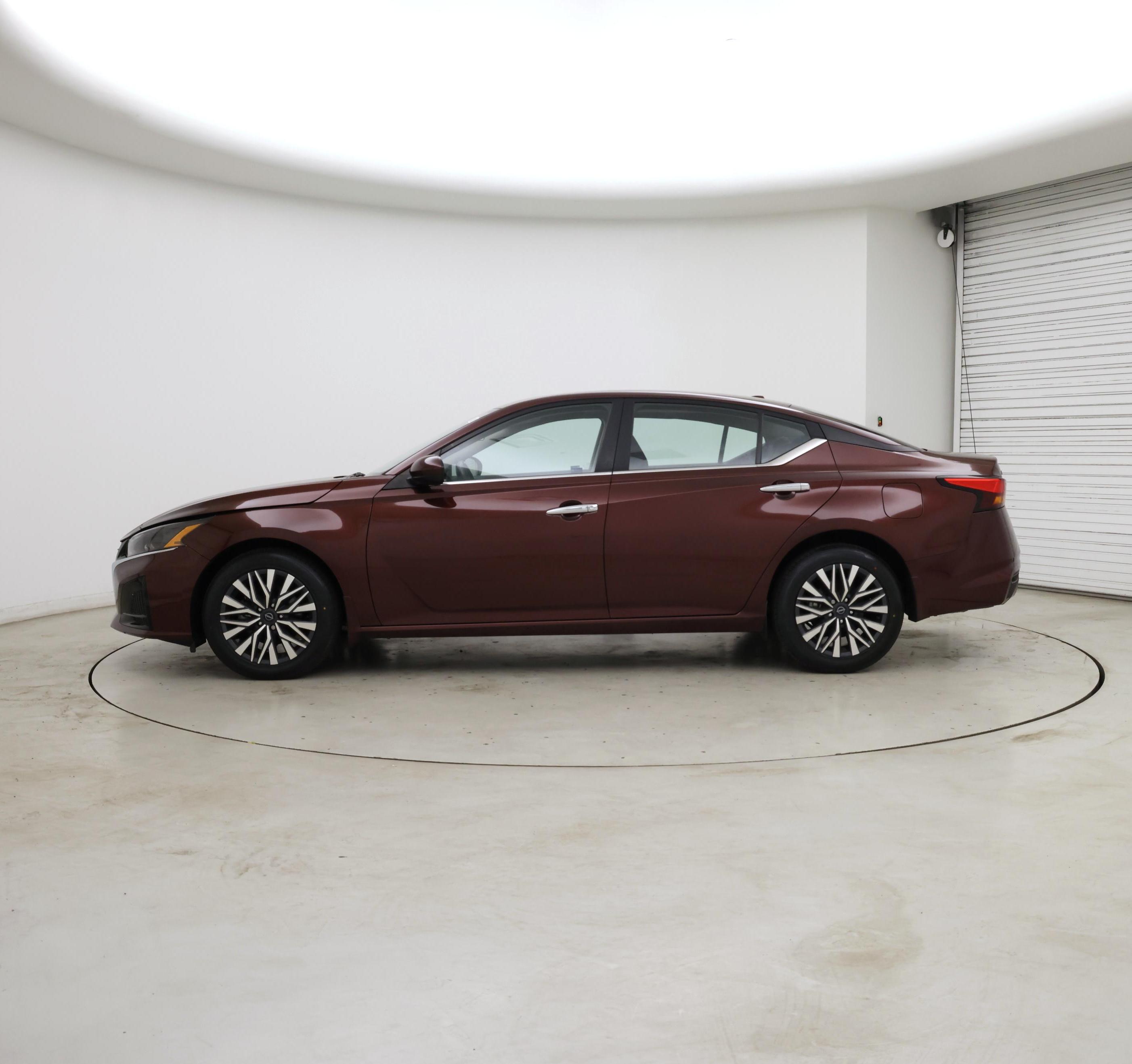 Thumbnail: 2023 Nissan Altima - 3