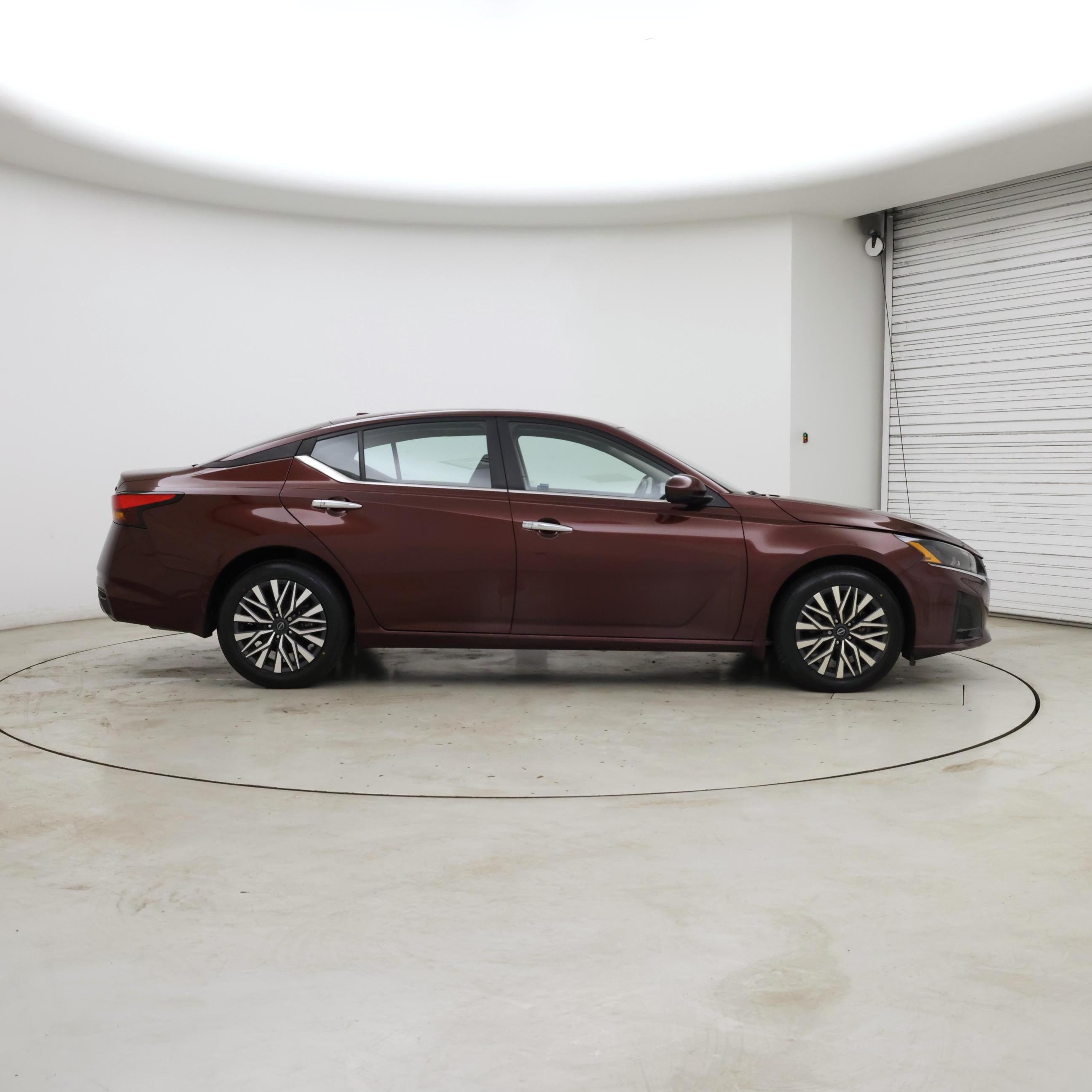 Thumbnail: 2023 Nissan Altima - 7