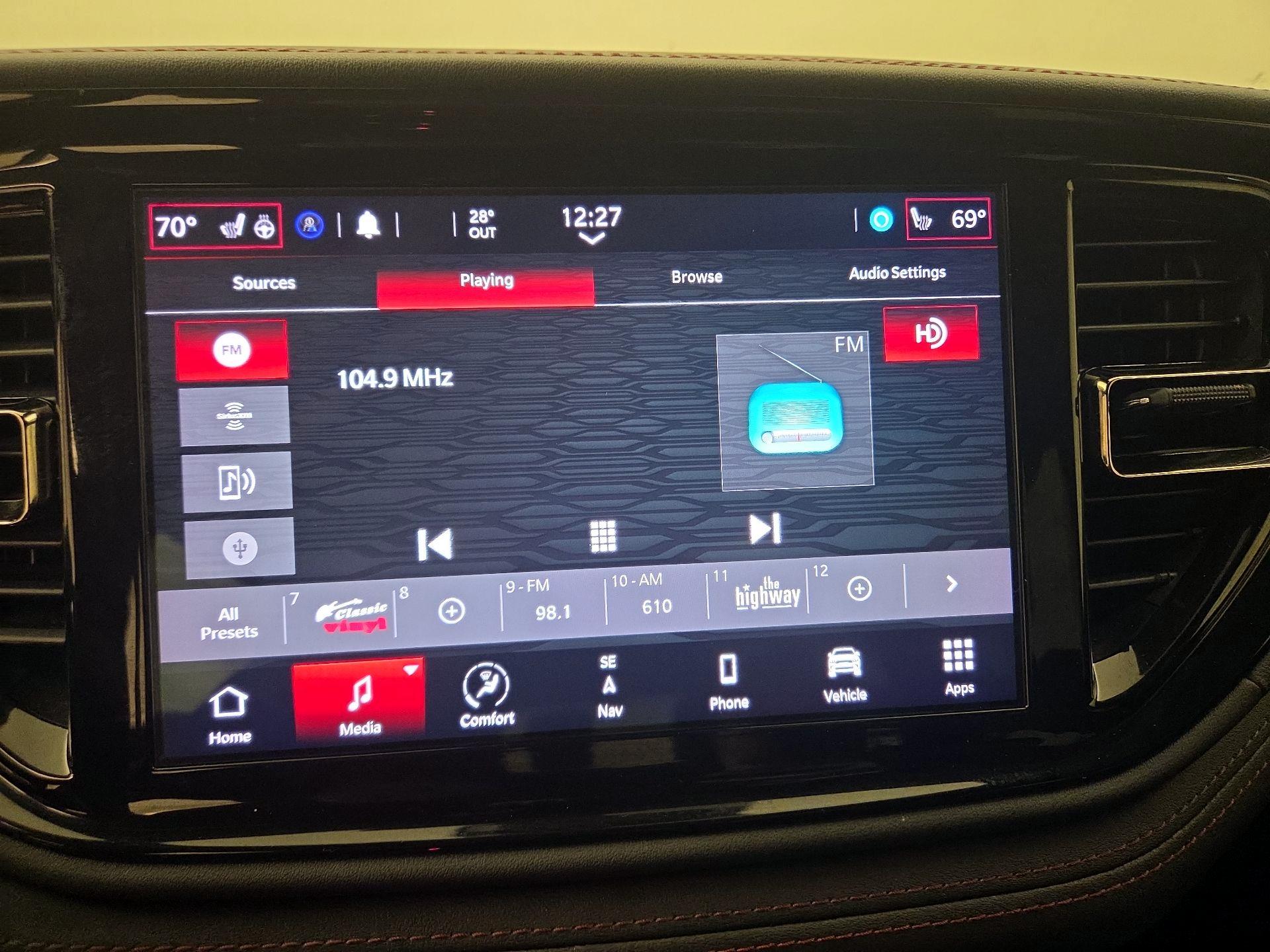 Thumbnail: 2022 Dodge Durango - 16