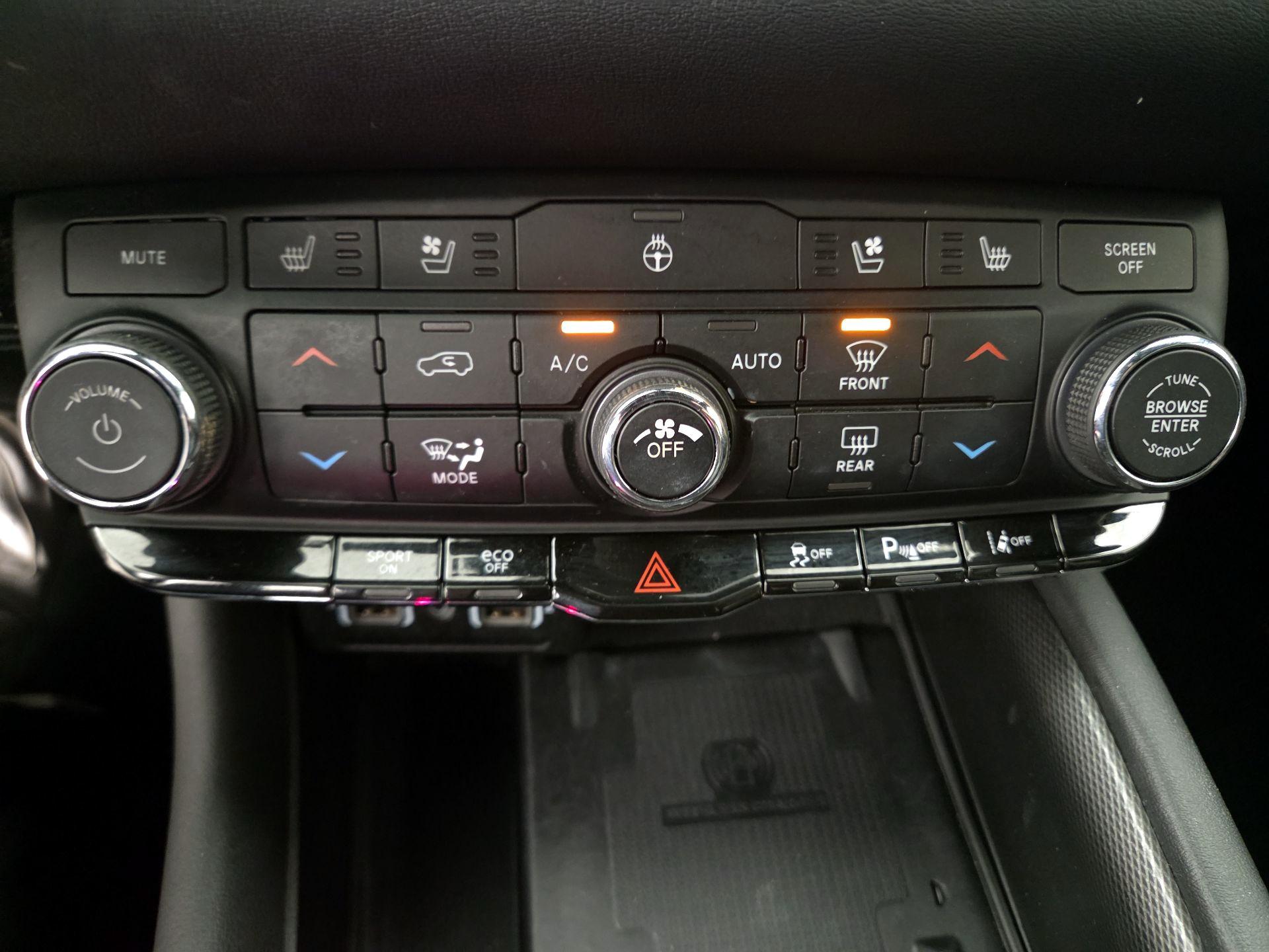 Thumbnail: 2022 Dodge Durango - 17