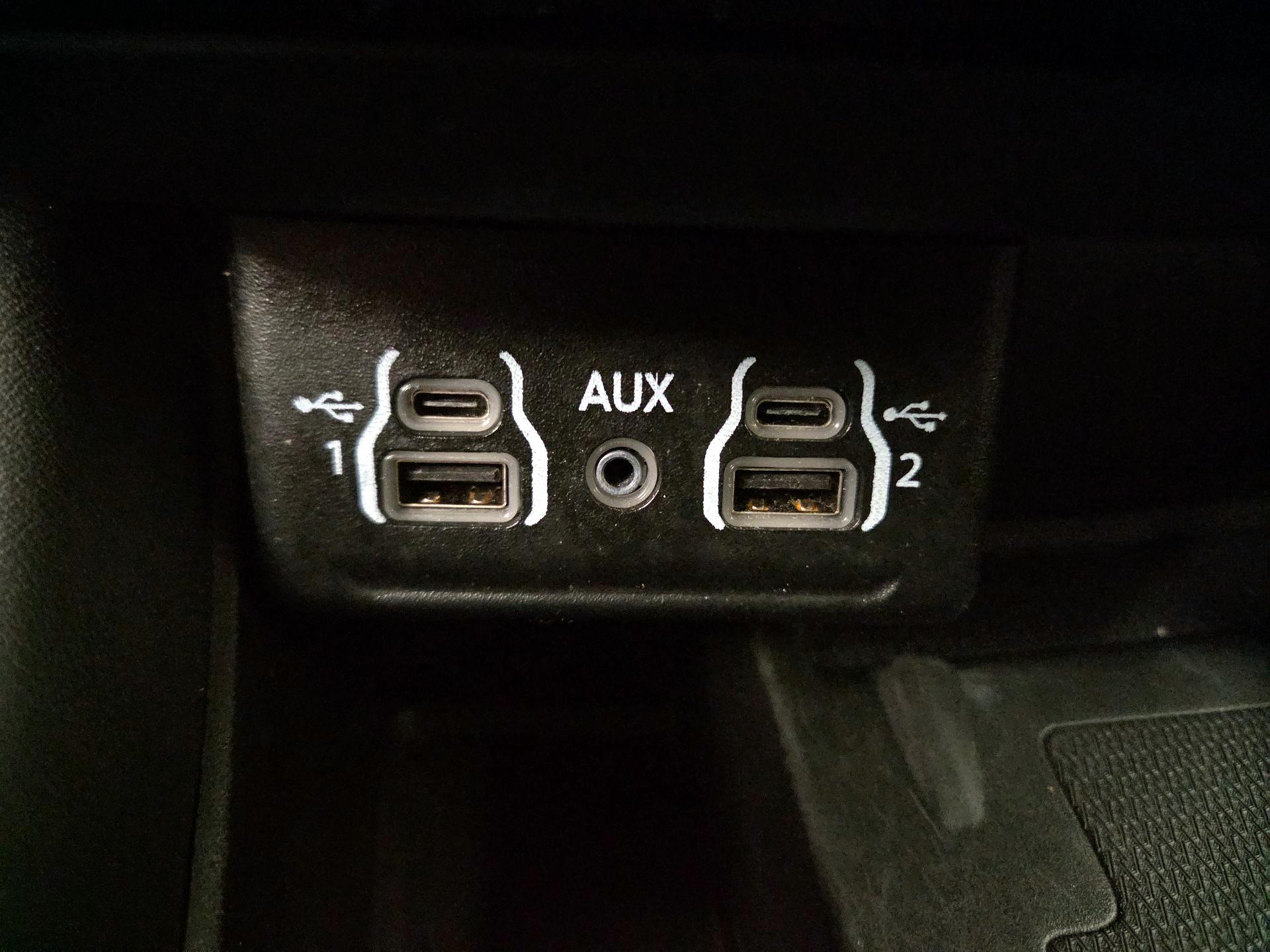 Thumbnail: 2022 Dodge Durango - 19