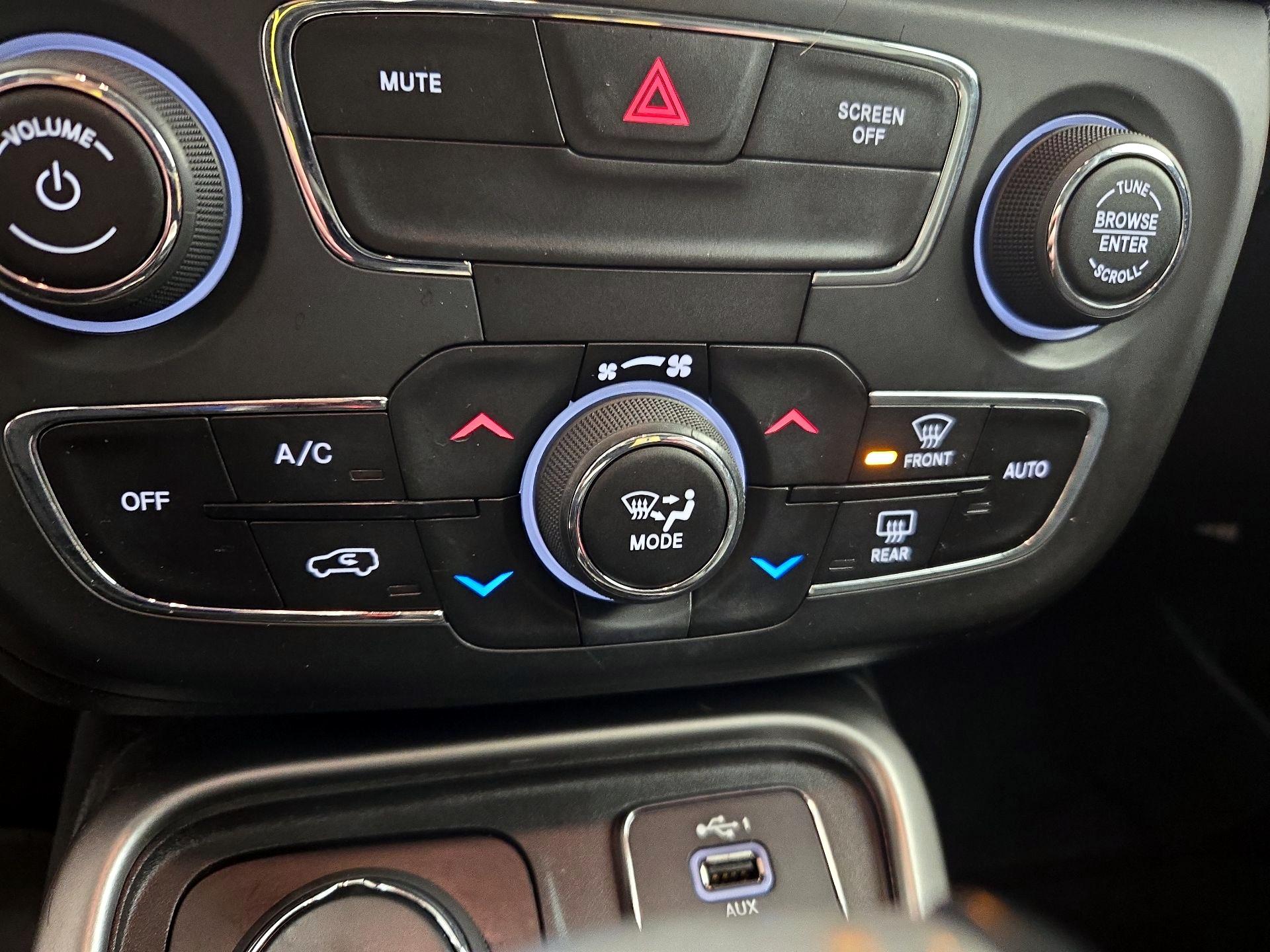 Thumbnail: 2020 Jeep Compass - 16