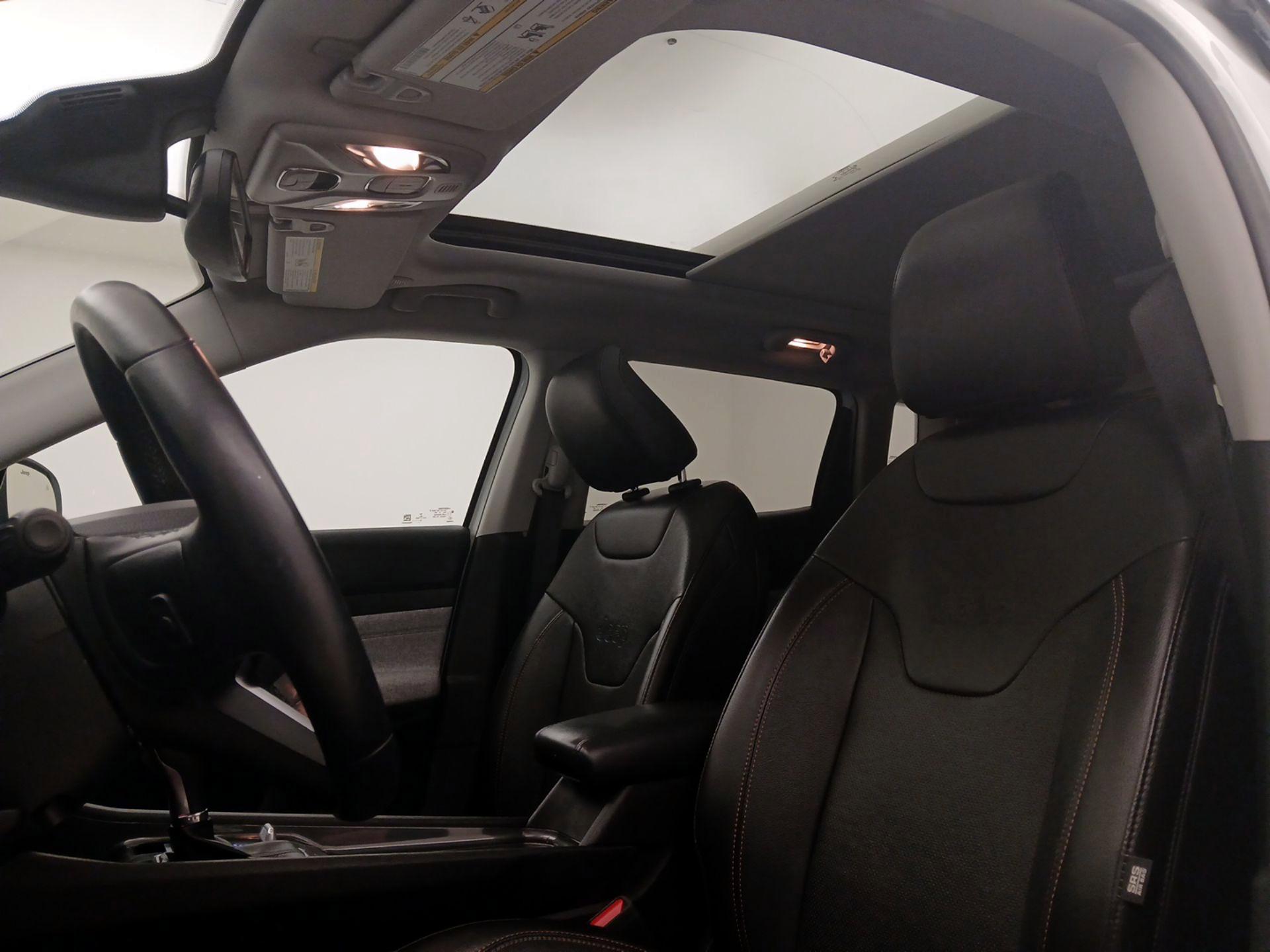 Thumbnail: 2022 Jeep Compass - 19