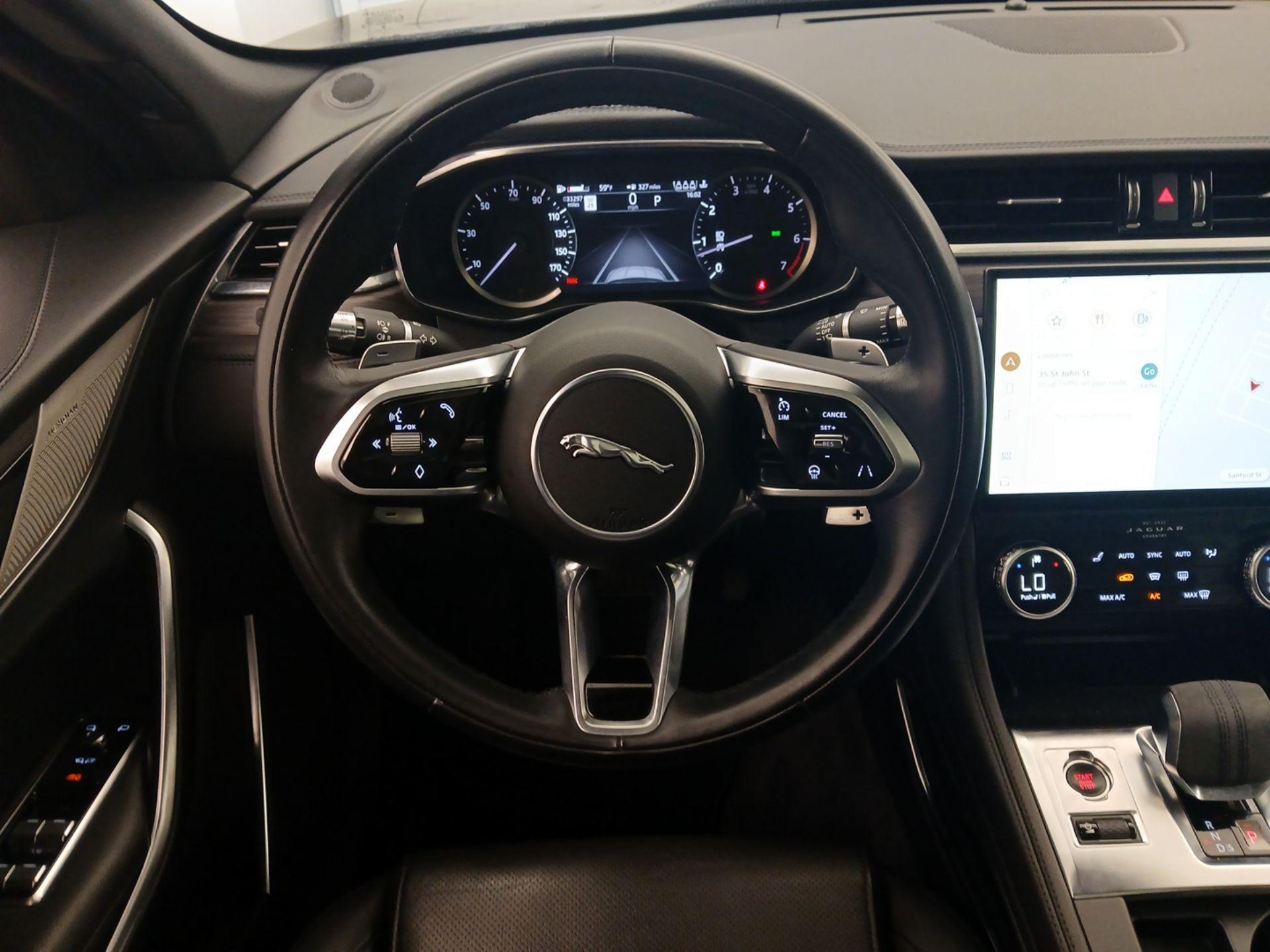 Thumbnail: 2022 Jaguar F-Pace - 10