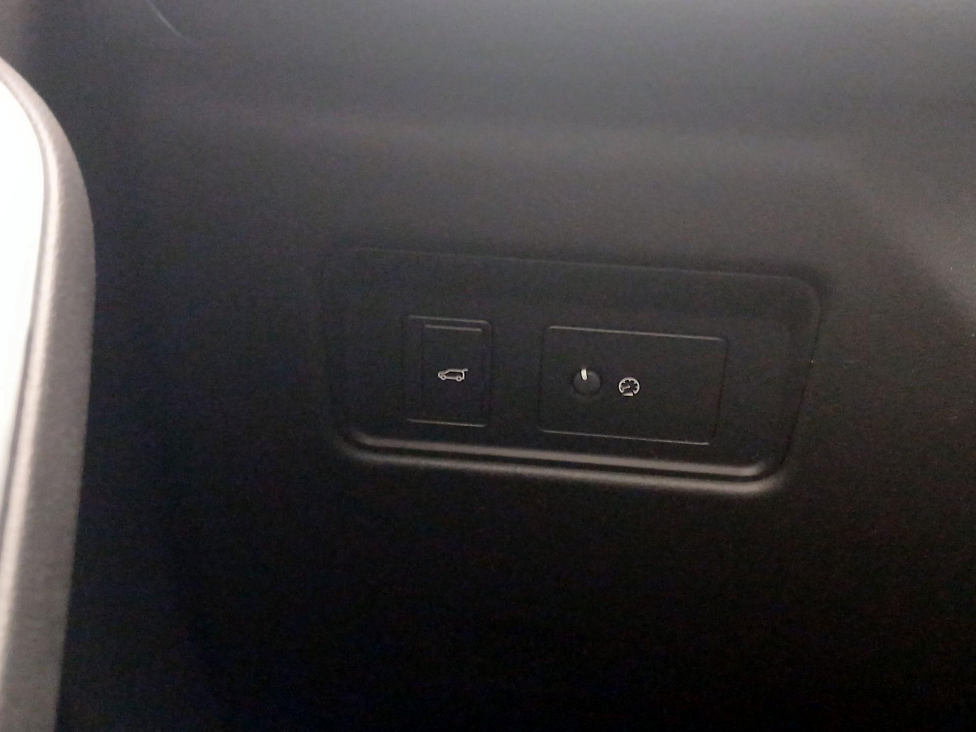 Thumbnail: 2022 Jaguar F-Pace - 13