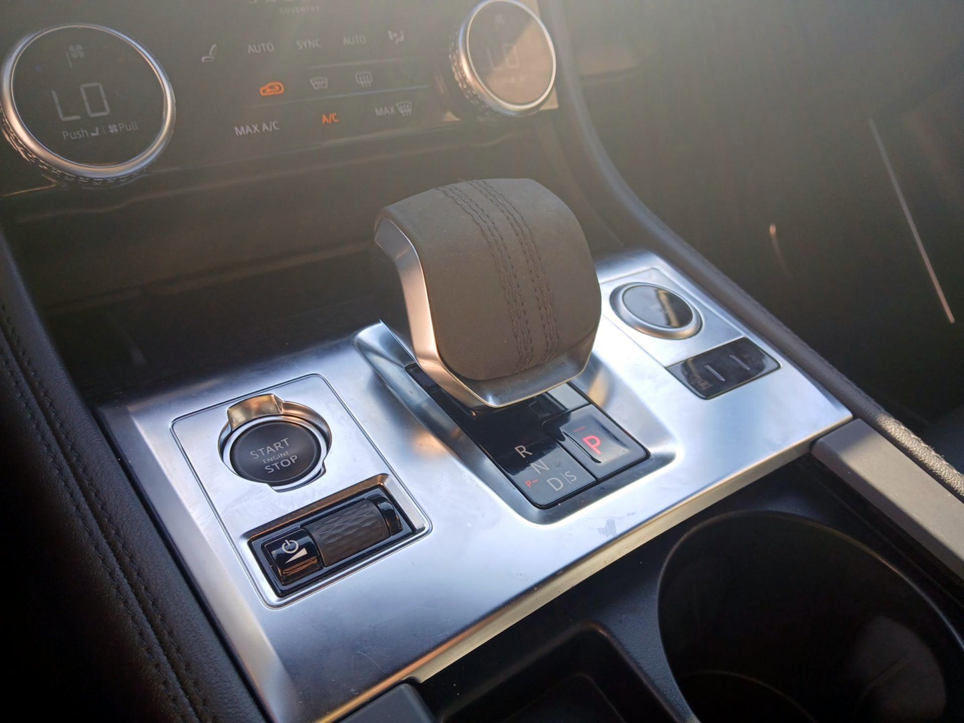 Thumbnail: 2022 Jaguar F-Pace - 18