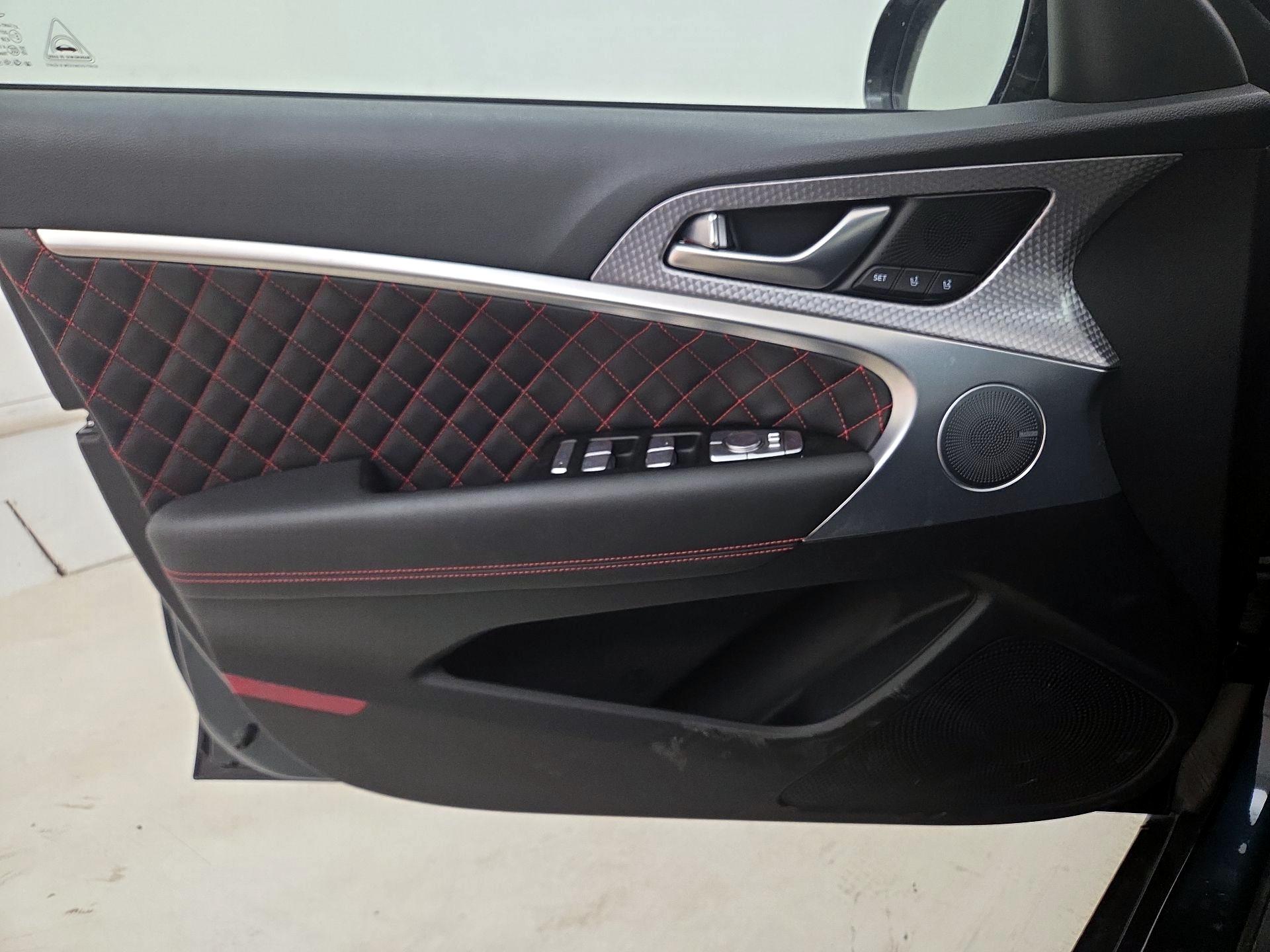 Thumbnail: 2023 Genesis G70 - 12