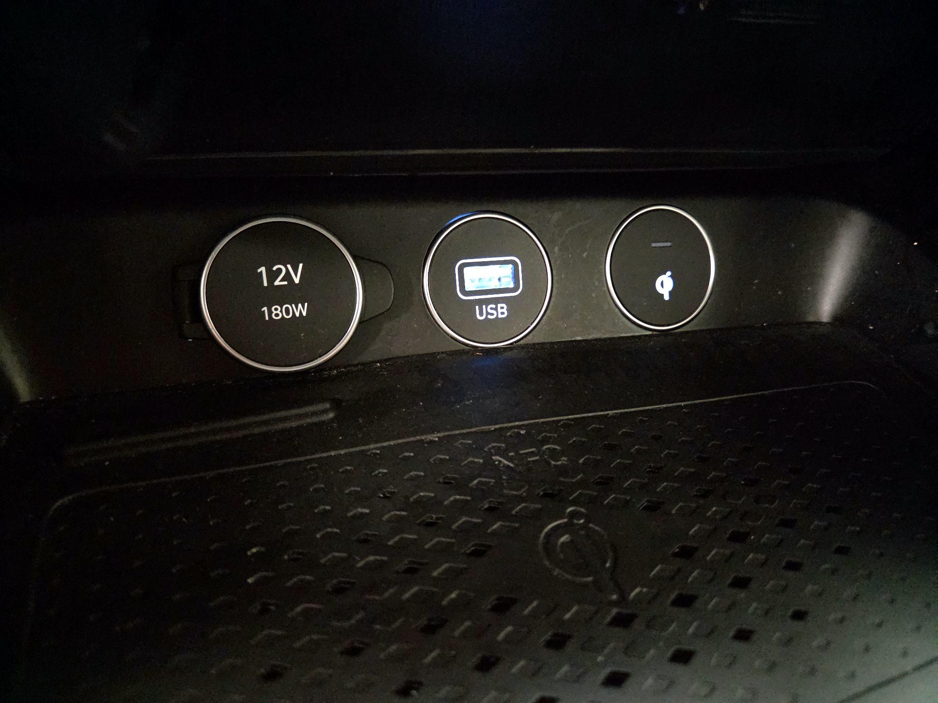 Thumbnail: 2023 Genesis G70 - 19