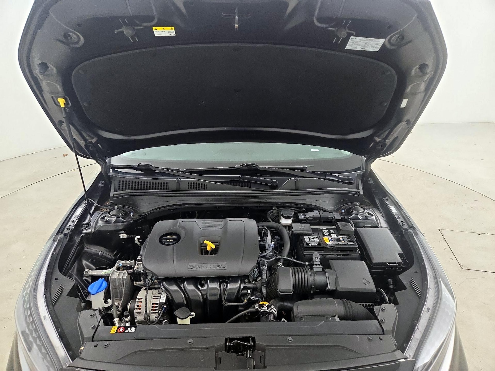 2023 Kia Forte LXS - Photo 21