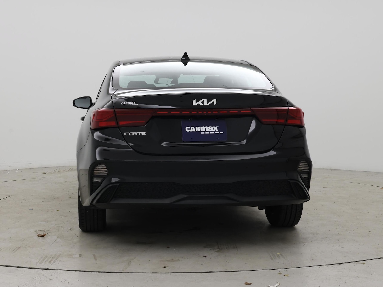 2023 Kia Forte LXS - Photo 7