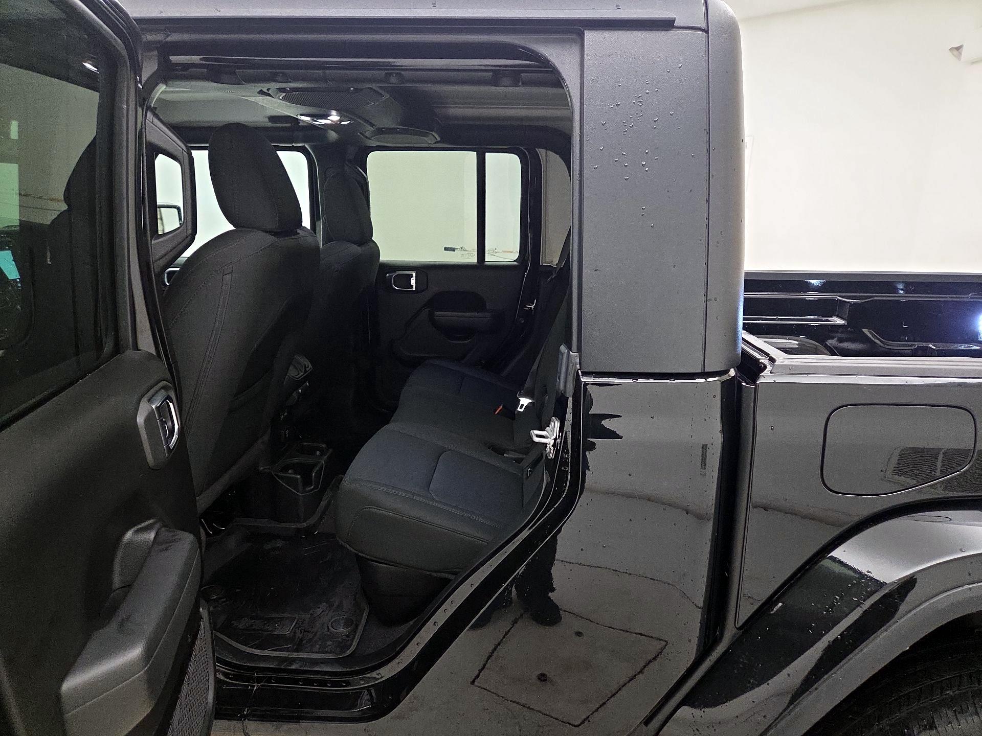 Thumbnail: 2022 Jeep Gladiator - 20