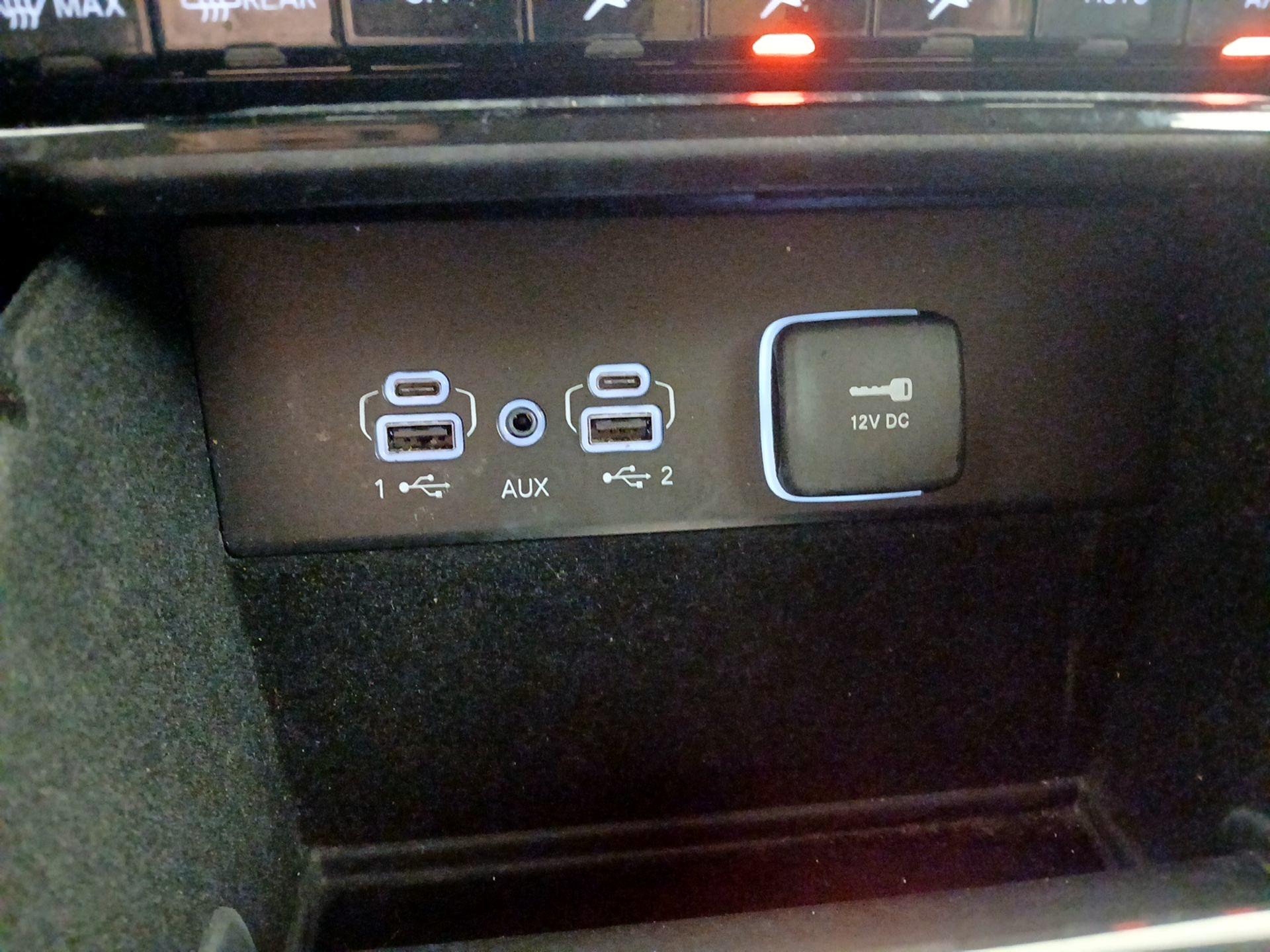 Thumbnail: 2021 Jeep Grand Cherokee L - 18