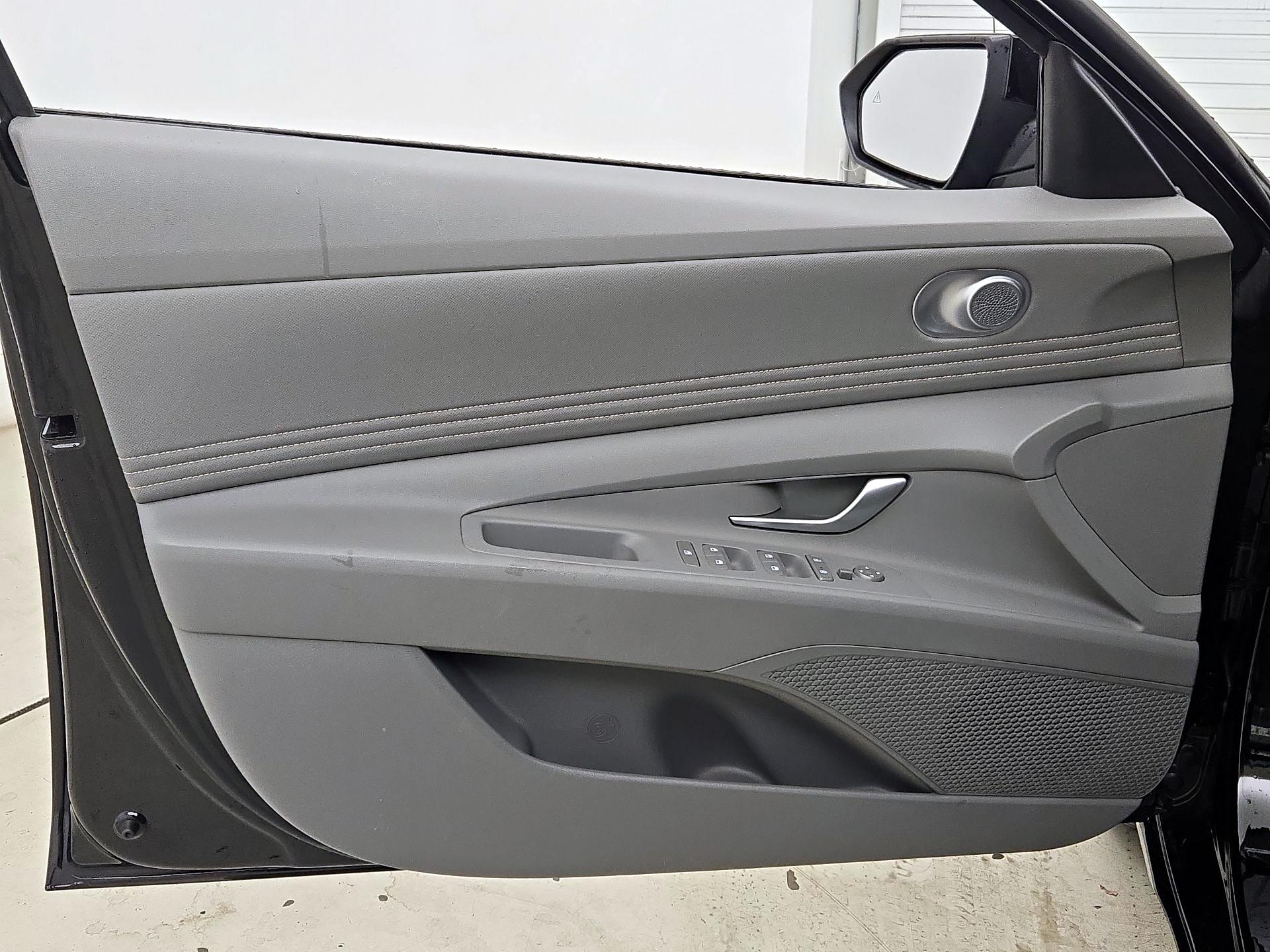 Thumbnail: 2023 Hyundai Elantra - 12