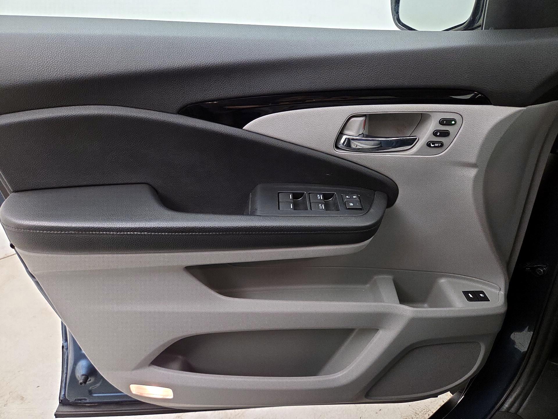 Thumbnail: 2021 Honda Pilot - 10