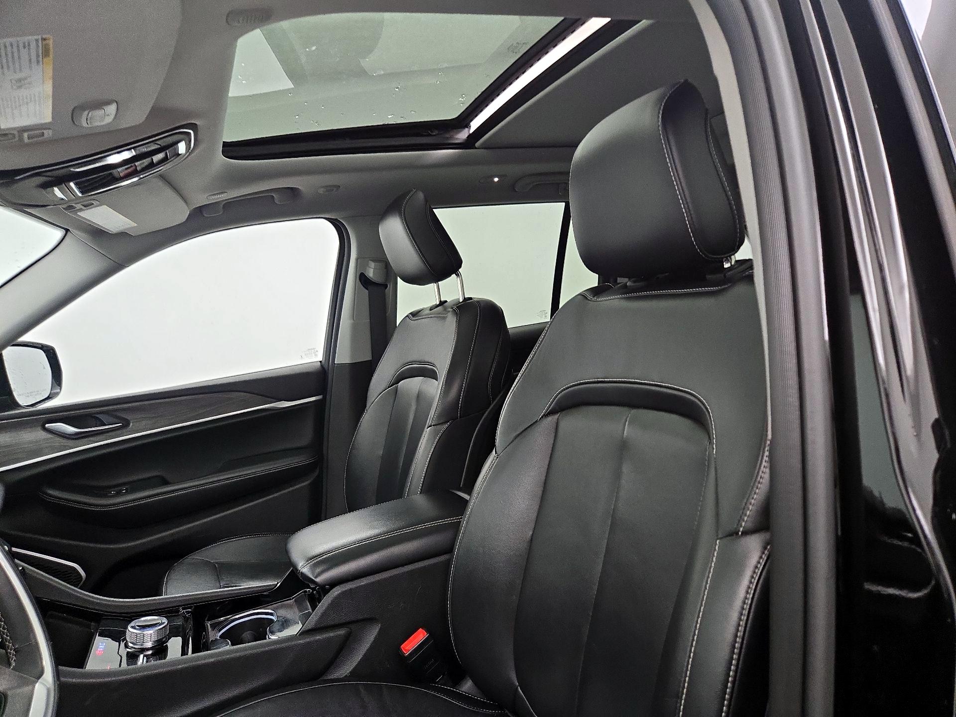 Thumbnail: 2022 Jeep Grand Cherokee - 20