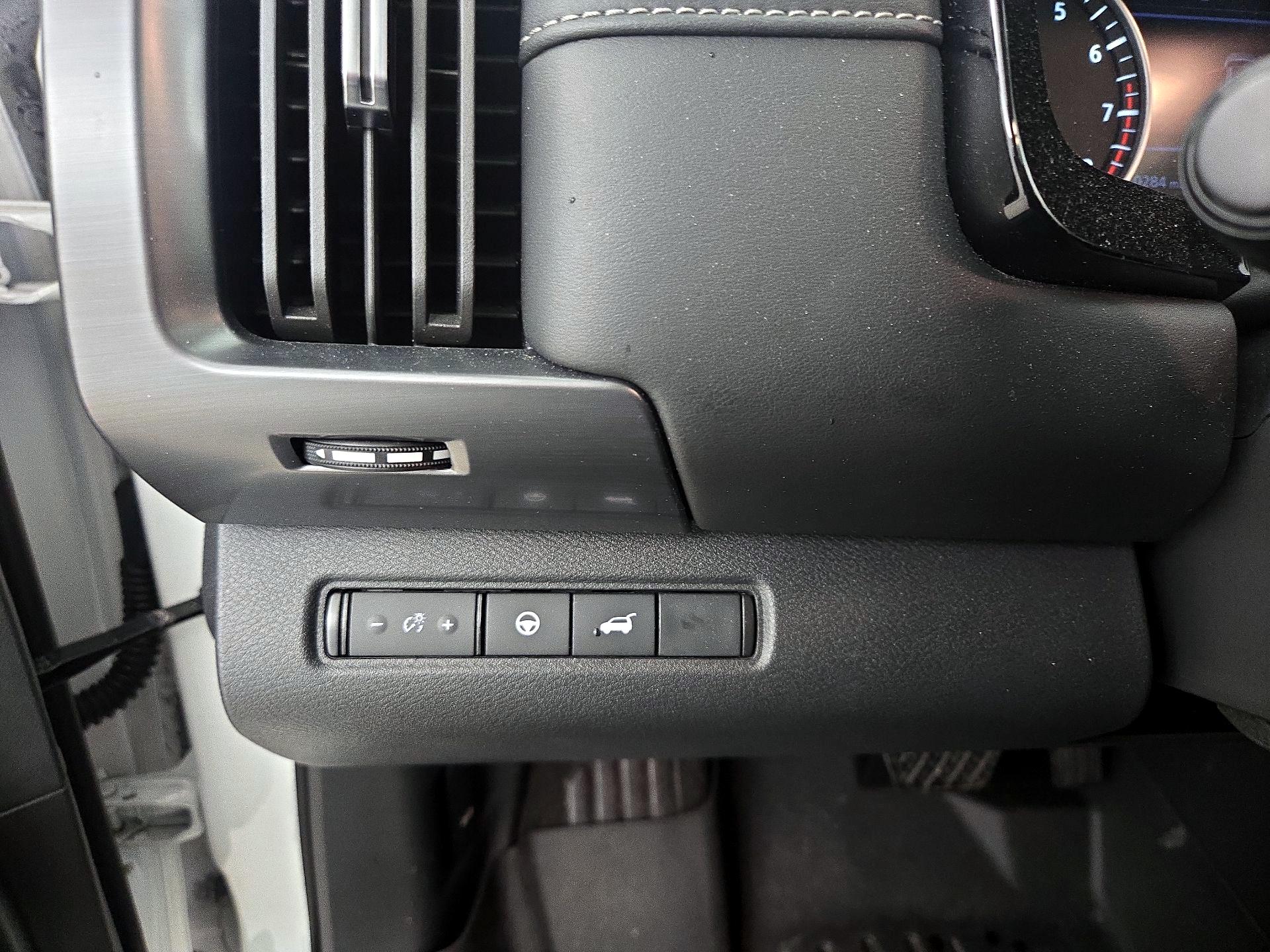 Thumbnail: 2023 Nissan Pathfinder - 13