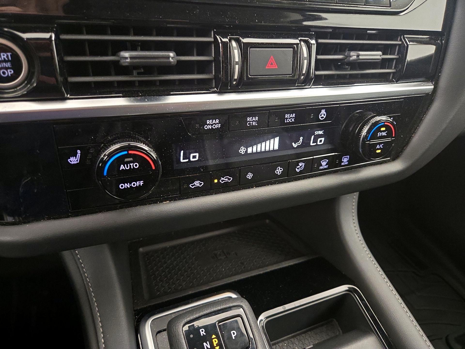 Thumbnail: 2023 Nissan Pathfinder - 17