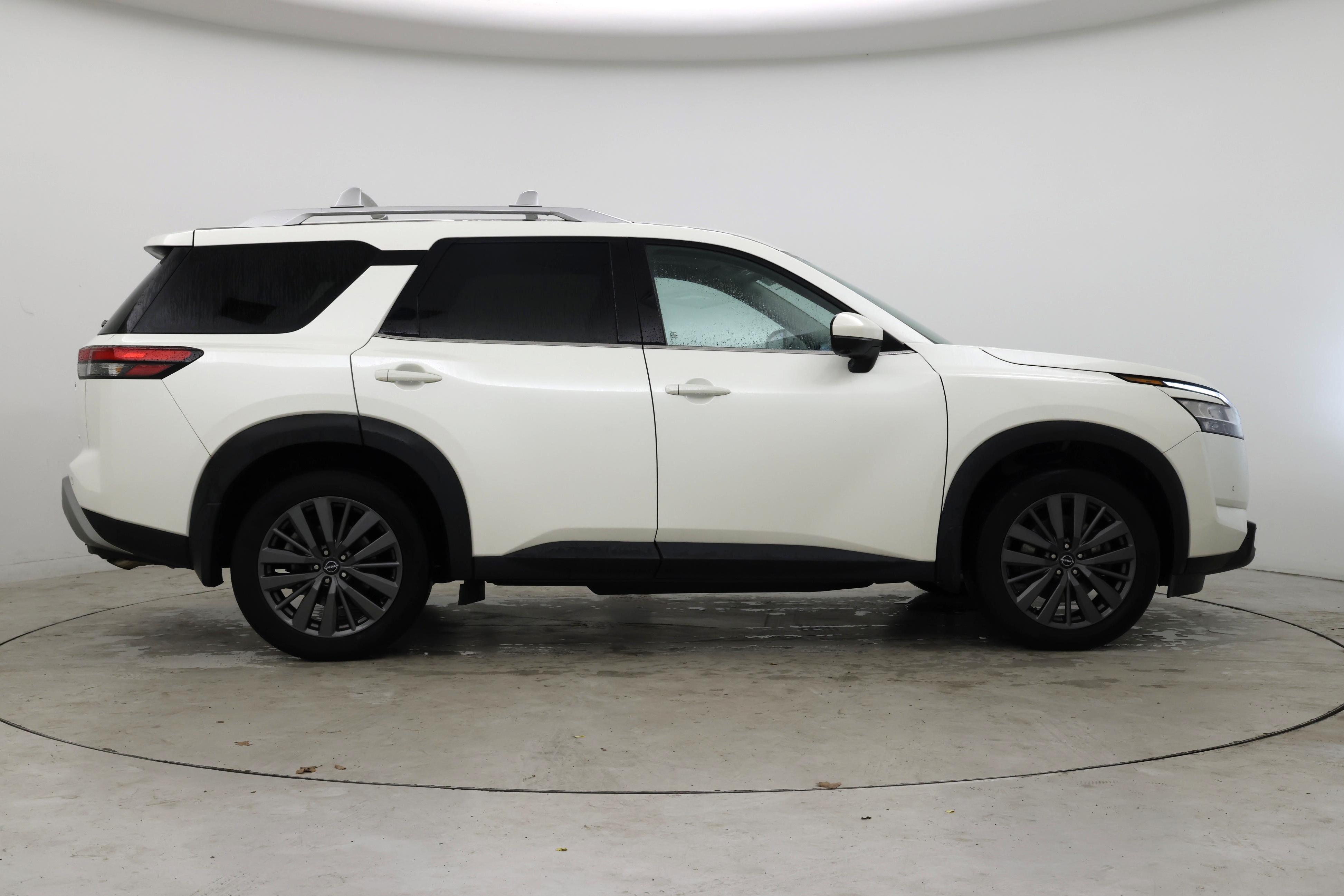 Thumbnail: 2023 Nissan Pathfinder - 7