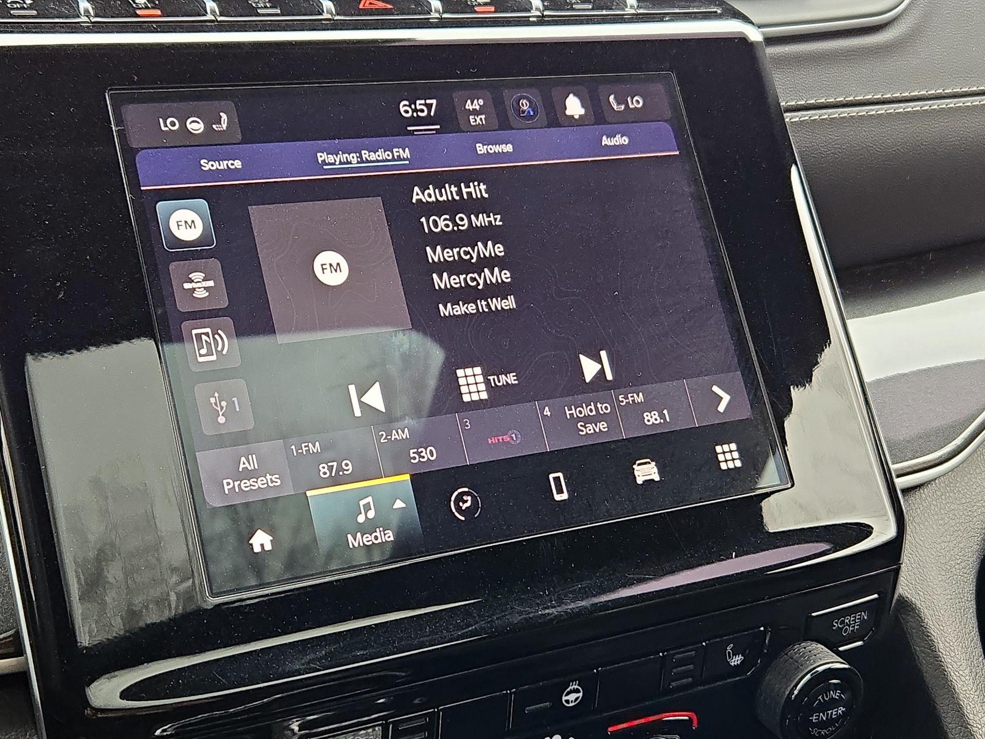 Thumbnail: 2022 Jeep Grand Cherokee - 15