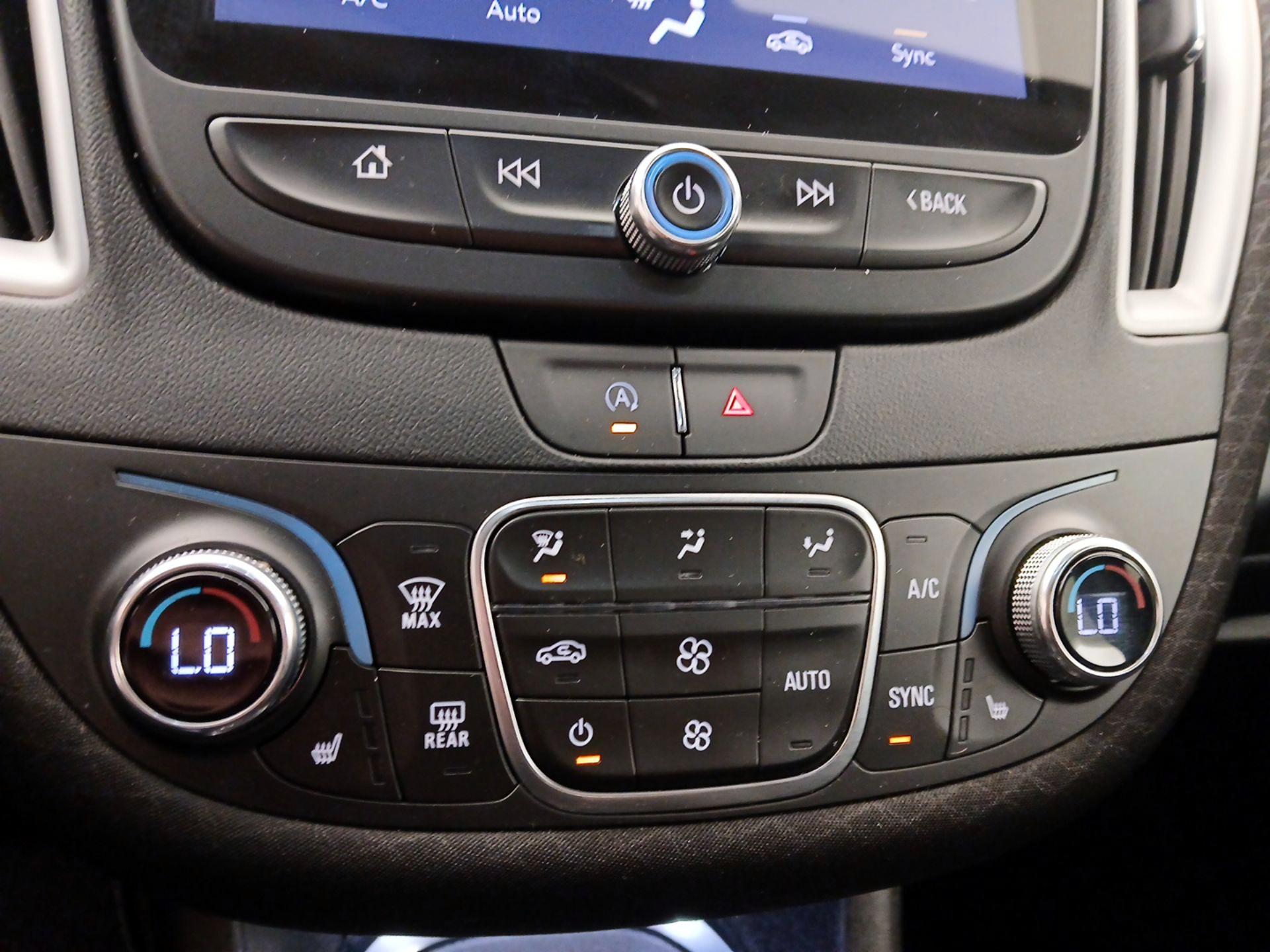 Thumbnail: 2024 Chevrolet Malibu - 15