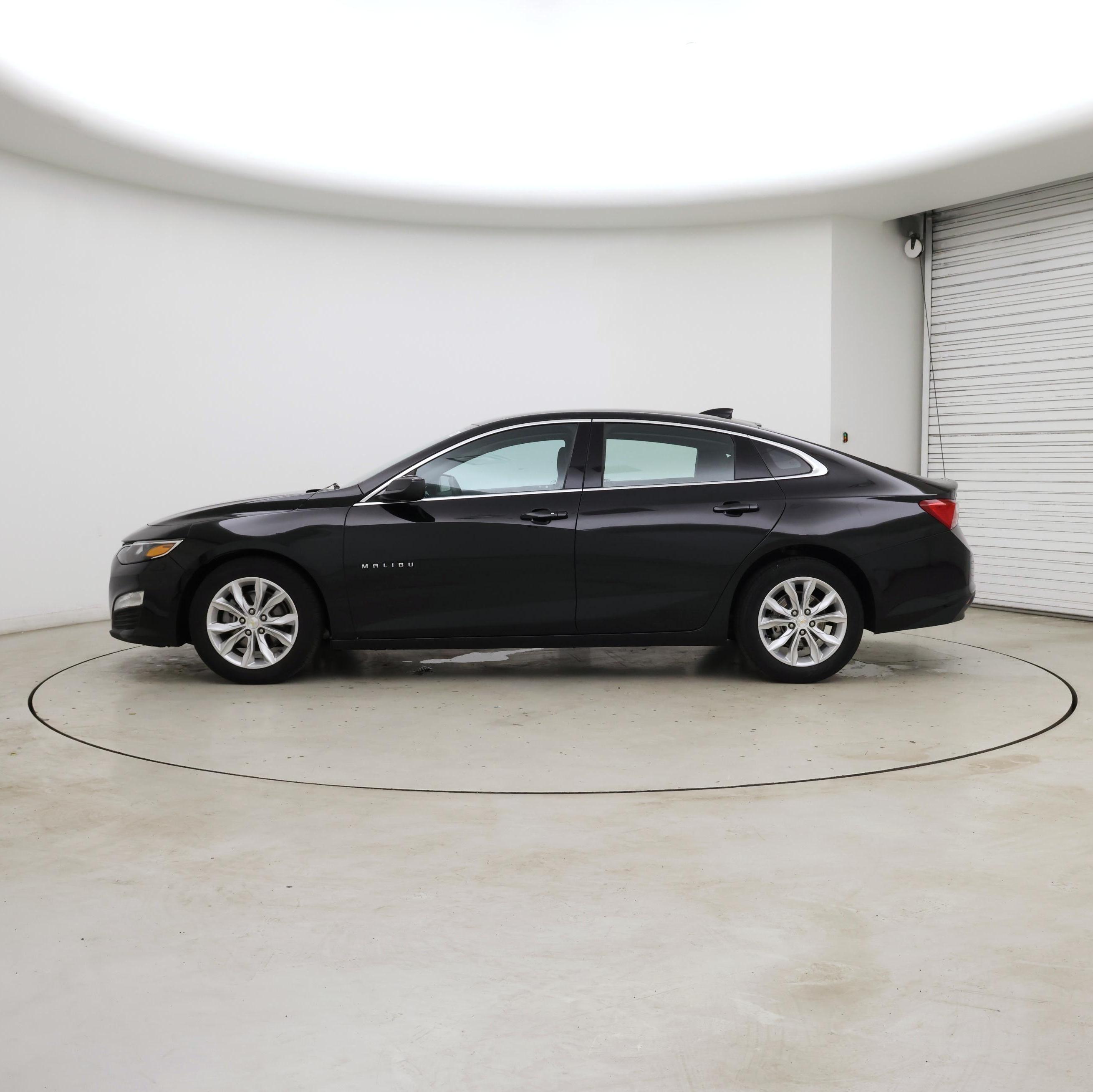 Thumbnail: 2024 Chevrolet Malibu - 3