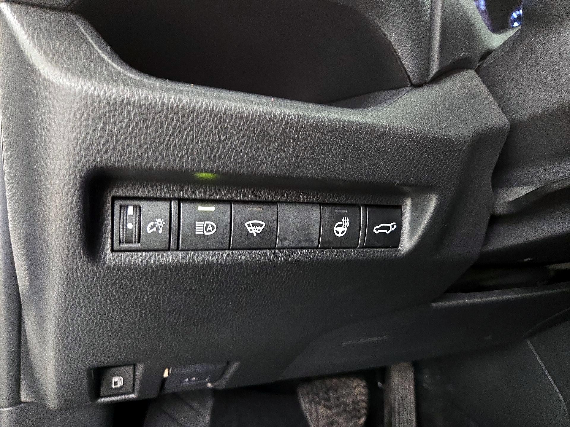 Thumbnail: 2022 Toyota RAV4 - 13