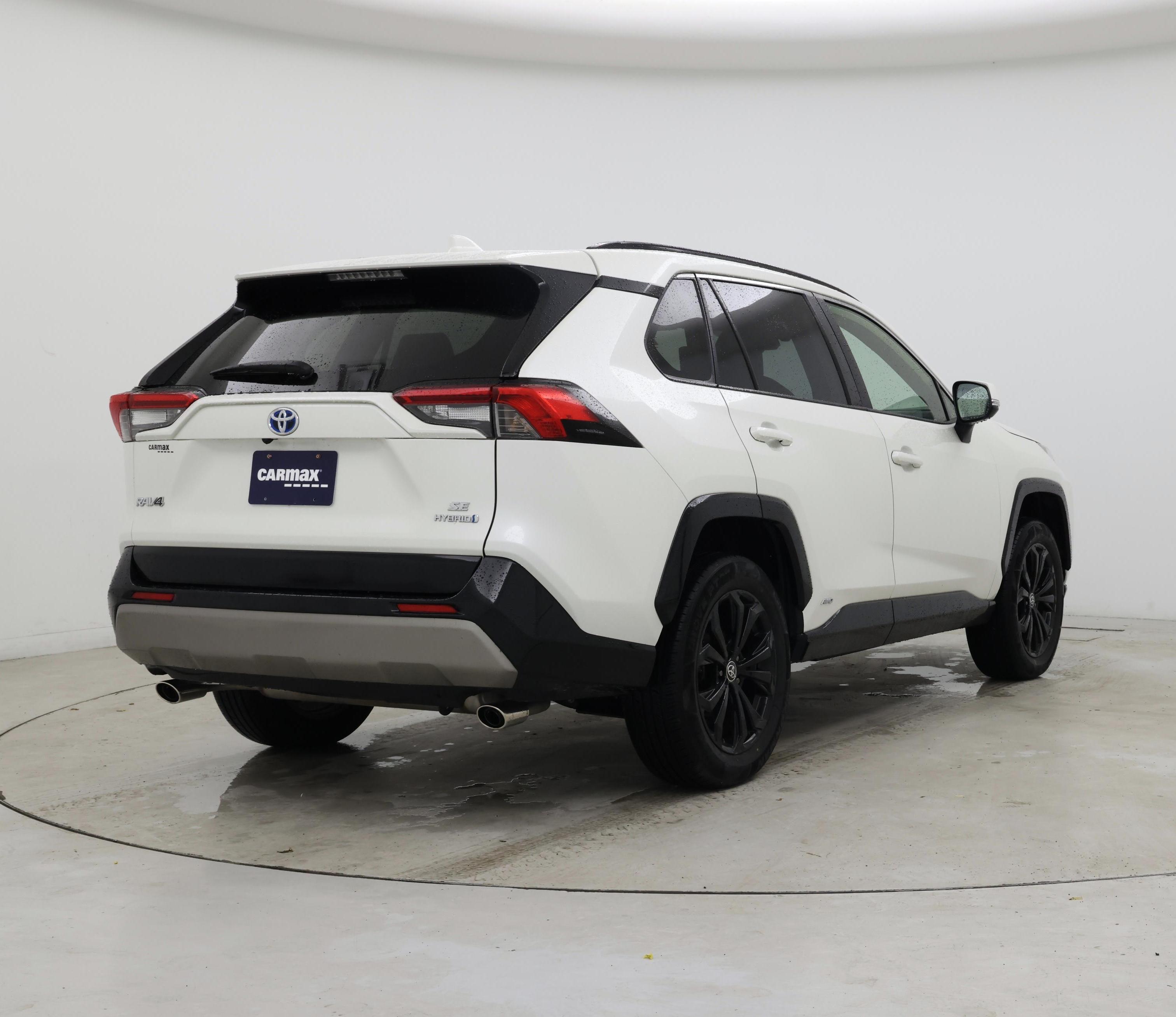 Thumbnail: 2022 Toyota RAV4 - 8