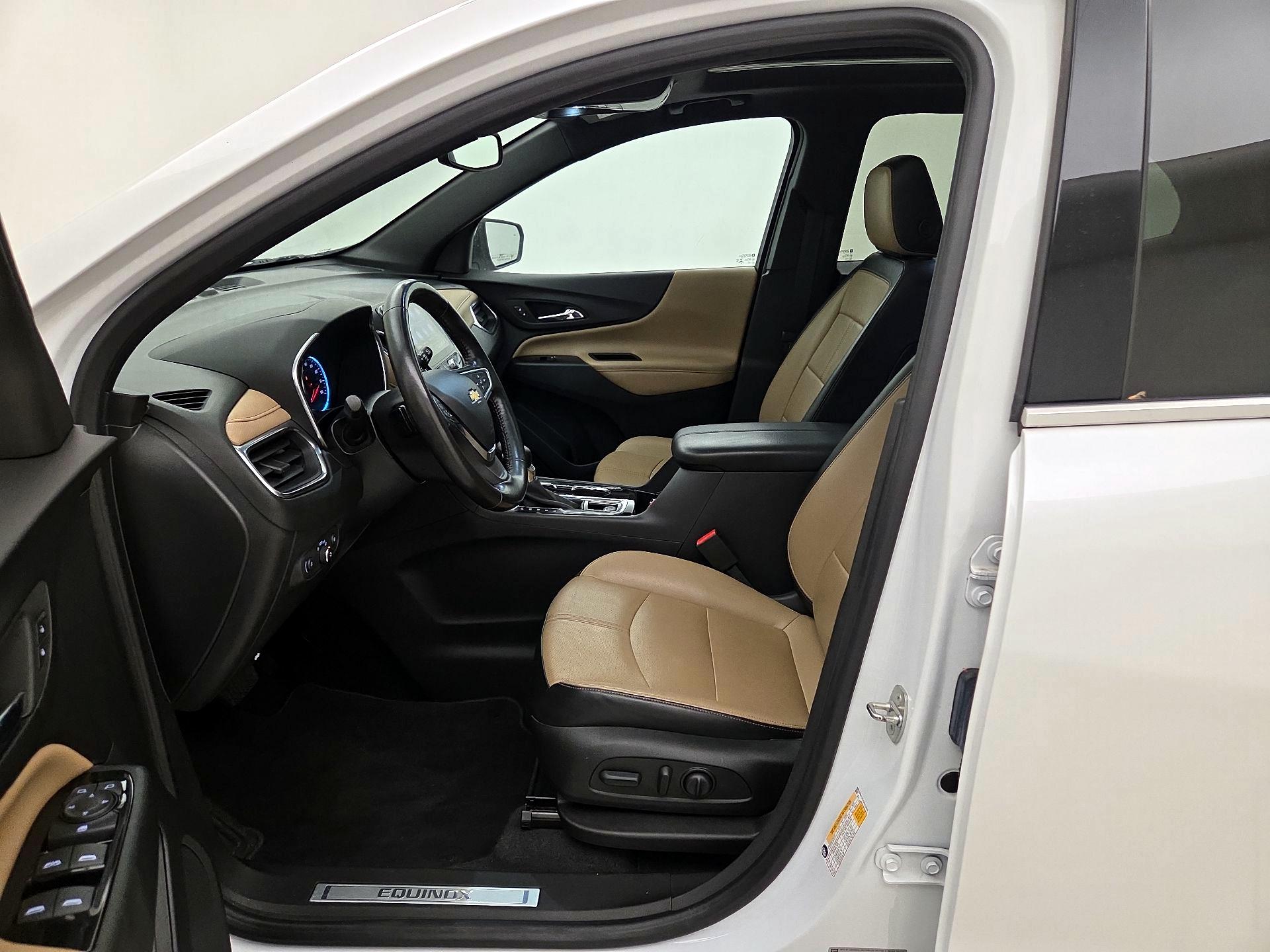 Thumbnail: 2022 Chevrolet Equinox - 11