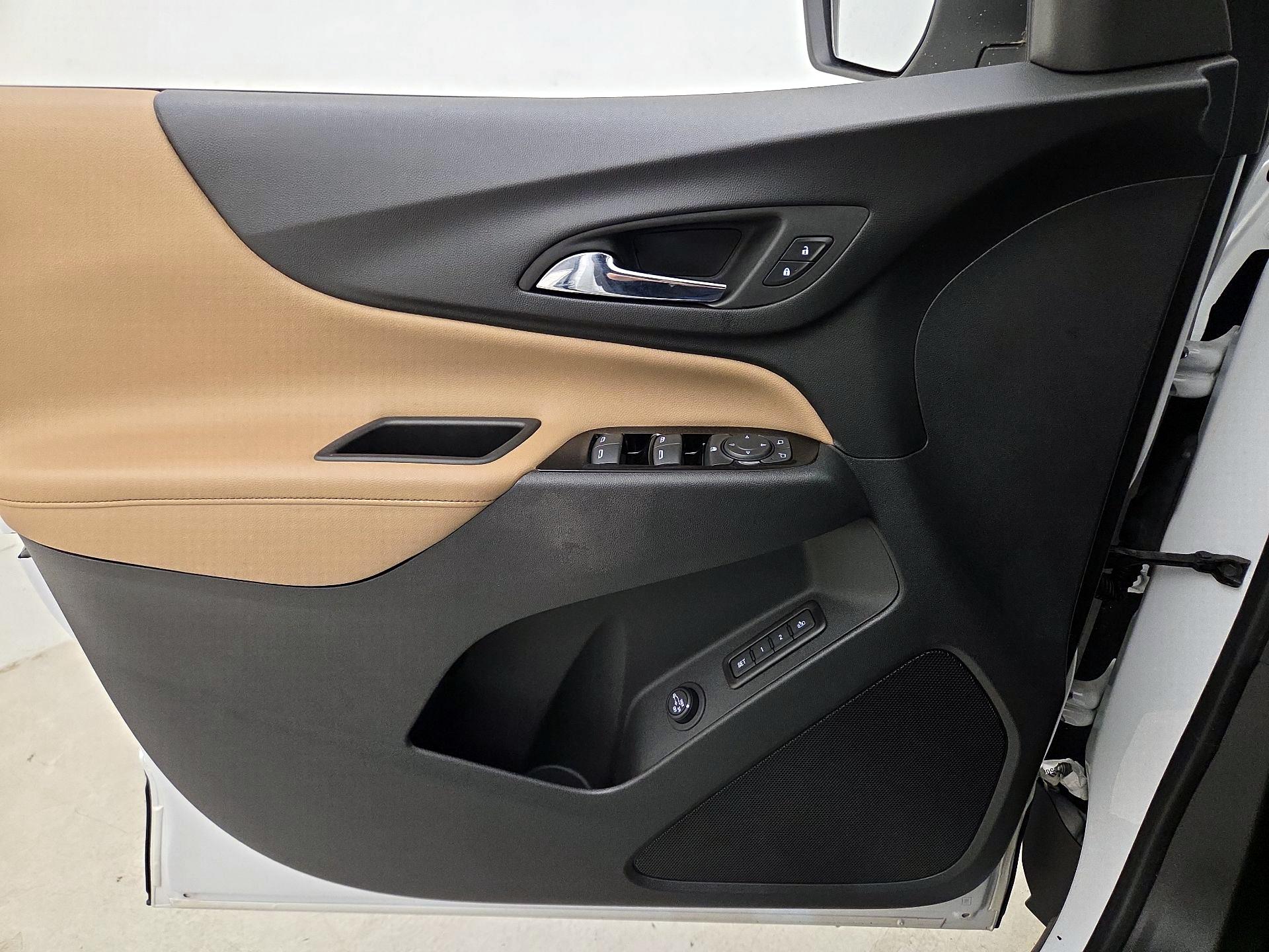 Thumbnail: 2022 Chevrolet Equinox - 12