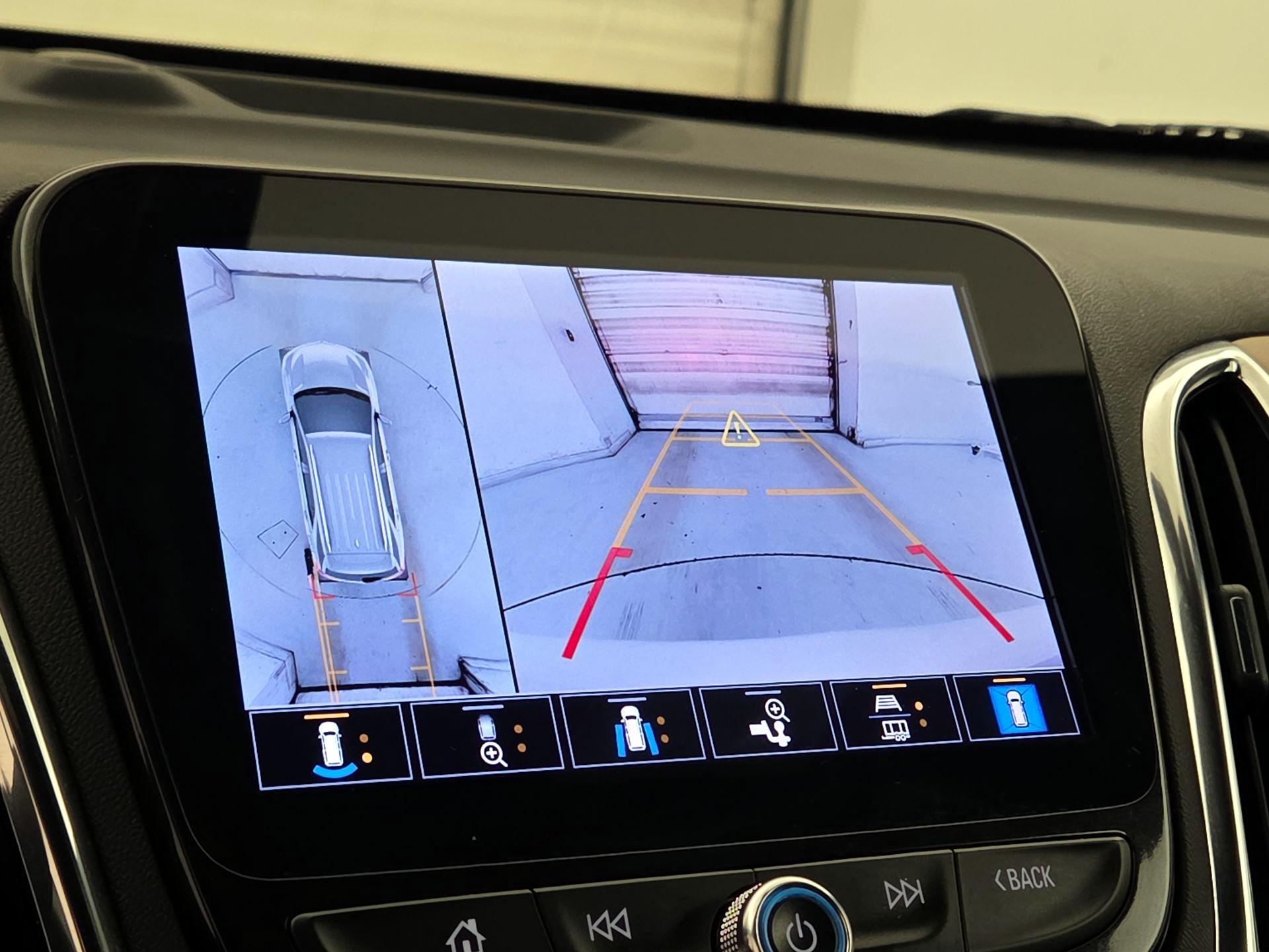 Thumbnail: 2022 Chevrolet Equinox - 14