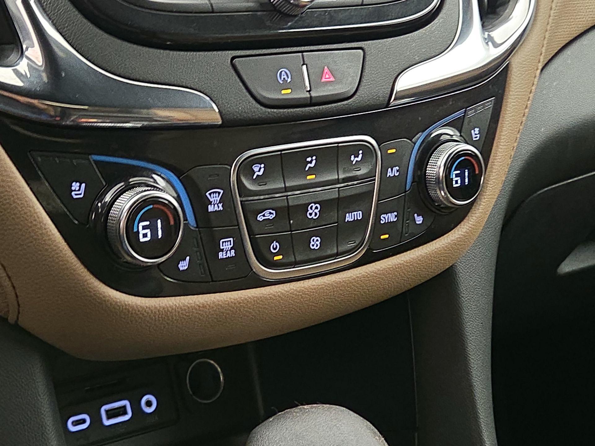 Thumbnail: 2022 Chevrolet Equinox - 16