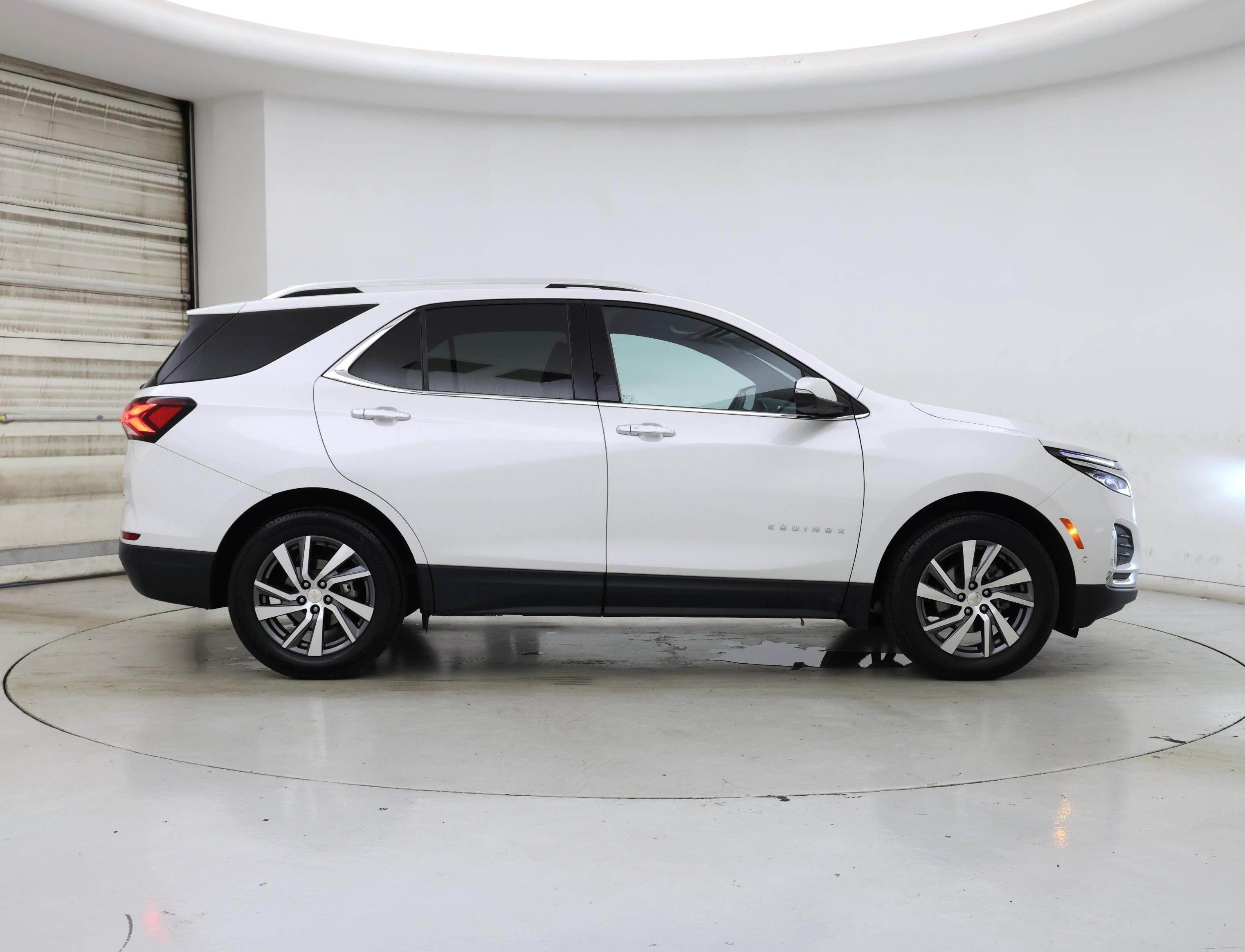 Thumbnail: 2022 Chevrolet Equinox - 7