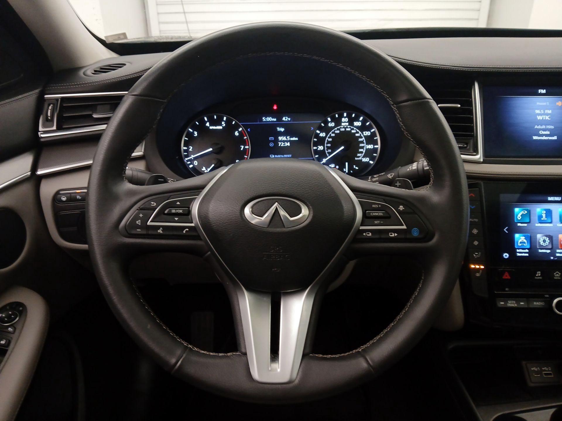 Thumbnail: 2023 INFINITI QX50 - 10