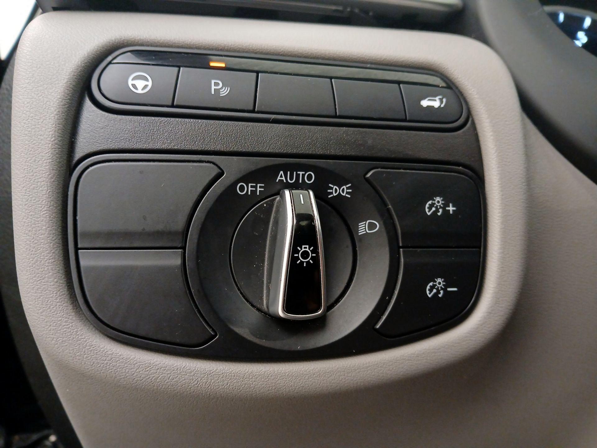 Thumbnail: 2023 INFINITI QX50 - 13