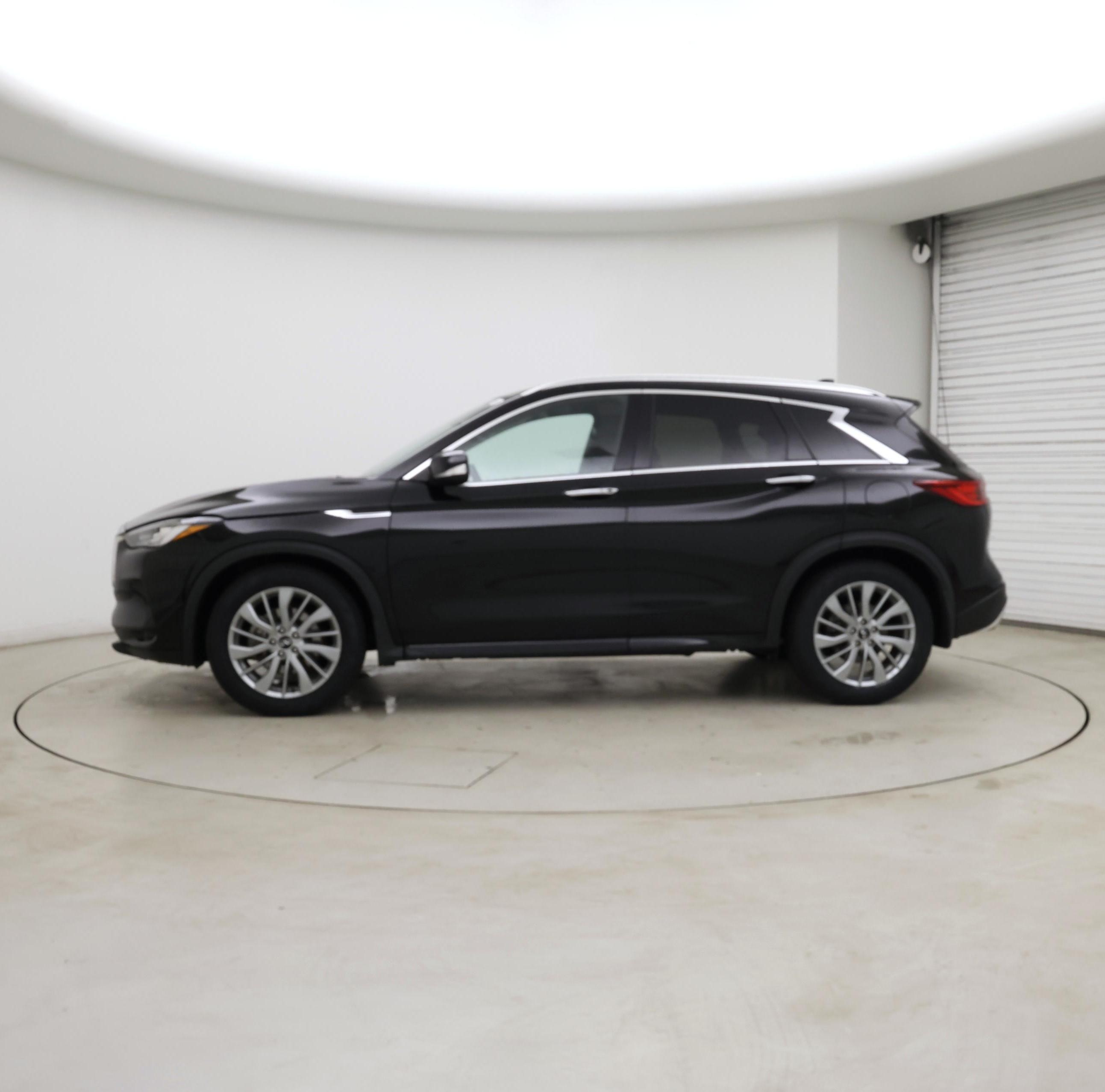 Thumbnail: 2023 INFINITI QX50 - 3